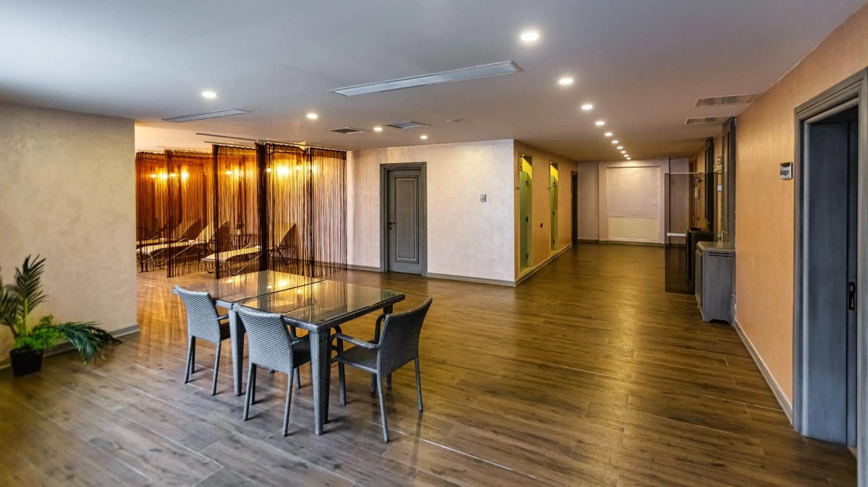 Business facilities in Sky Hotel Baku