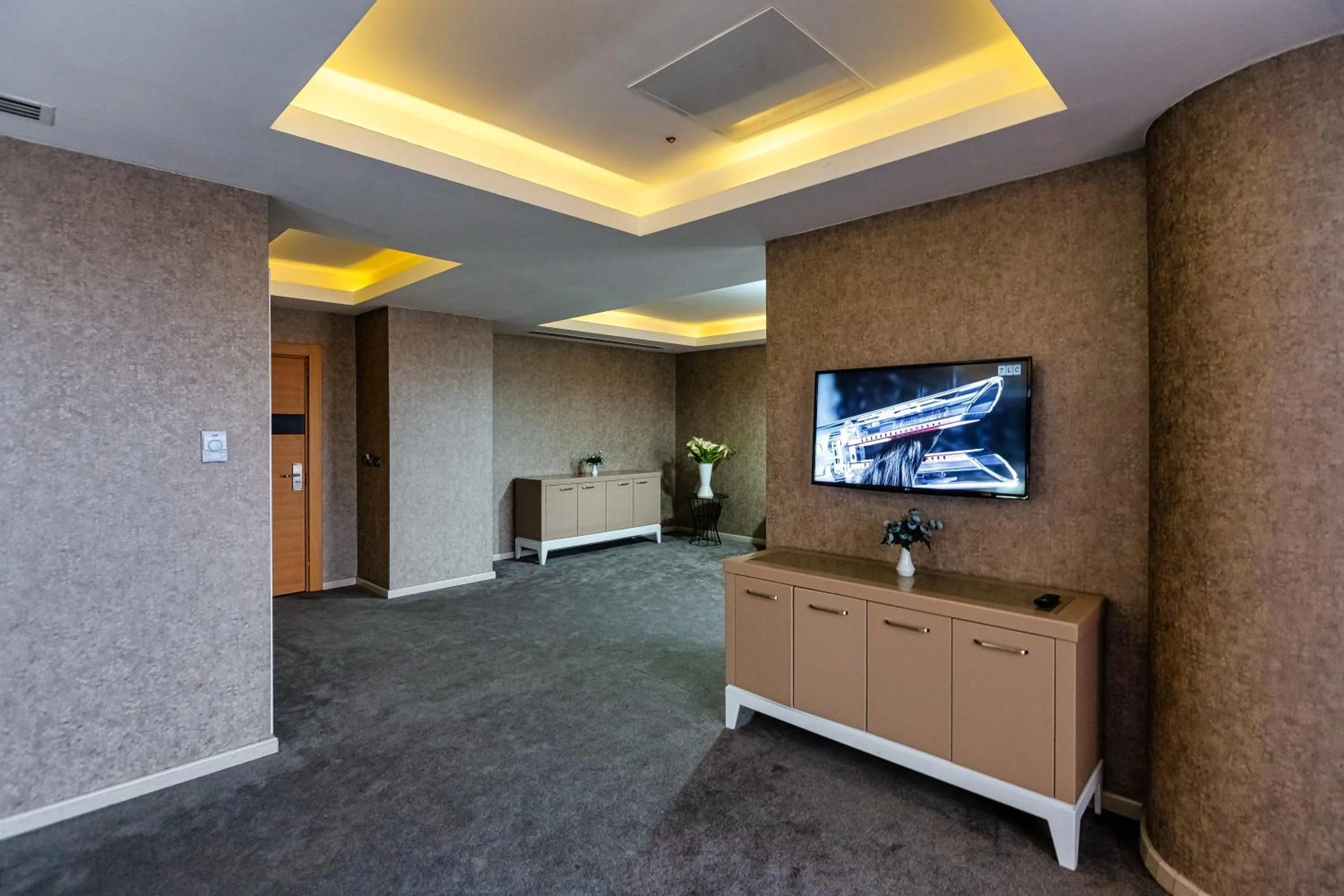 TV and multimedia in Sky Hotel Baku