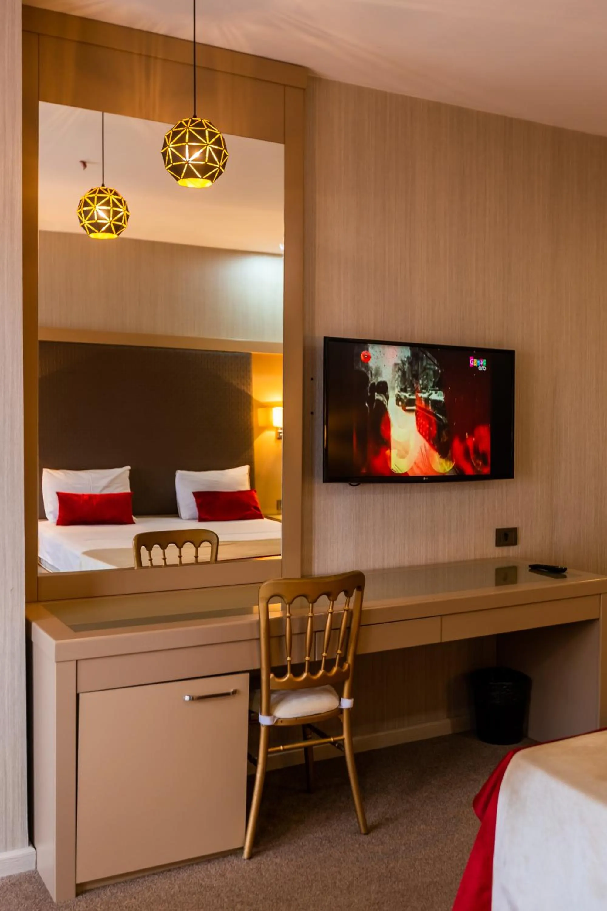 Communal lounge/ TV room in Sky Hotel Baku