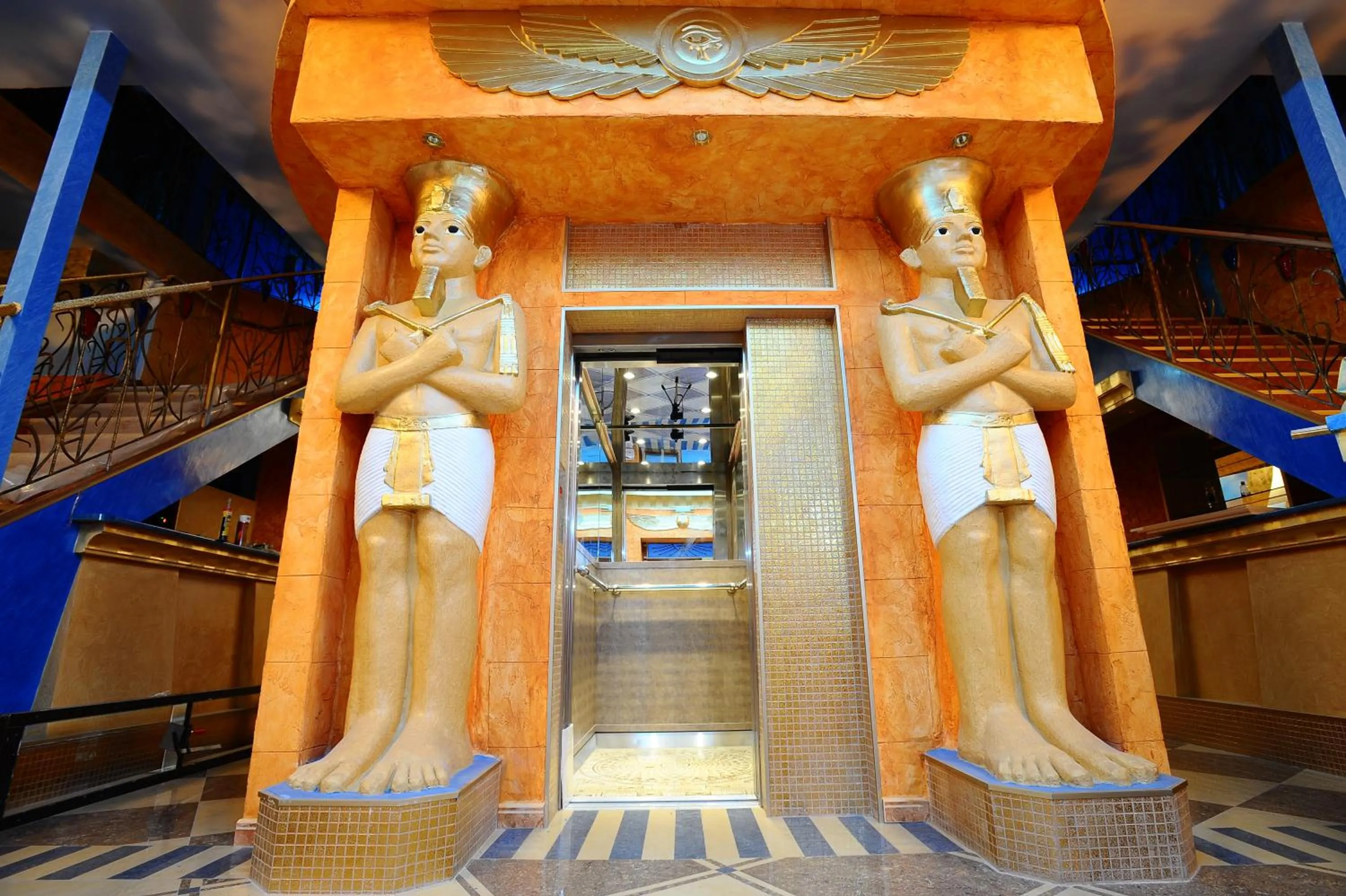 Facade/entrance in Отель Фараон