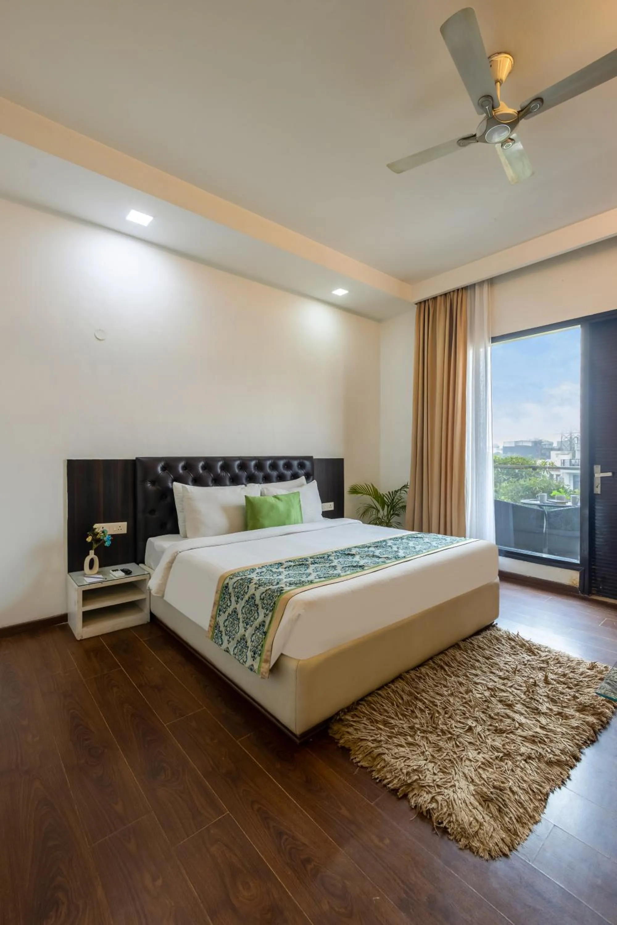 Bedroom, Bed in Vivid Boutique Hotel, Medanta, Gurugram