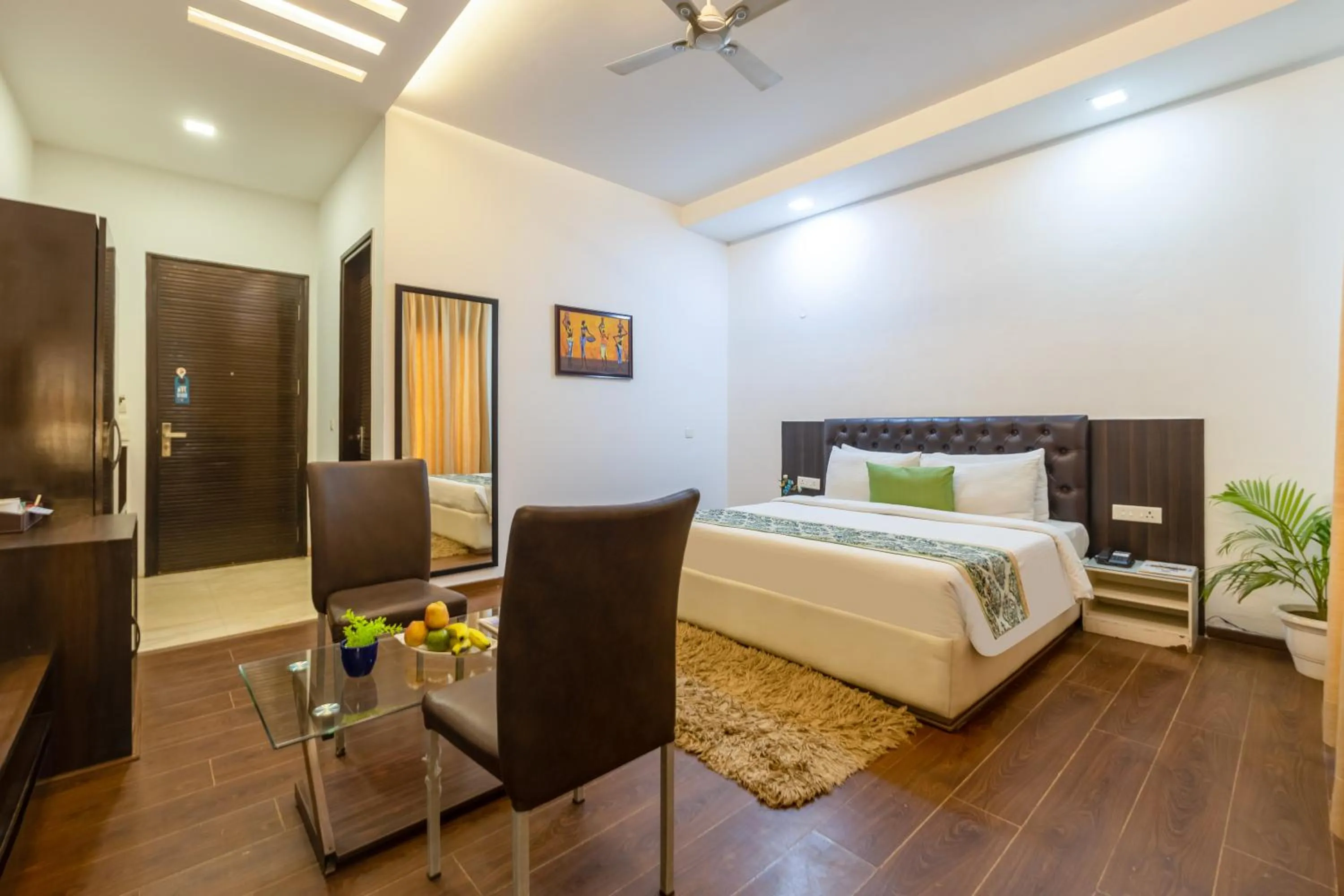 Photo of the whole room, Bed in Vivid Boutique Hotel, Medanta, Gurugram