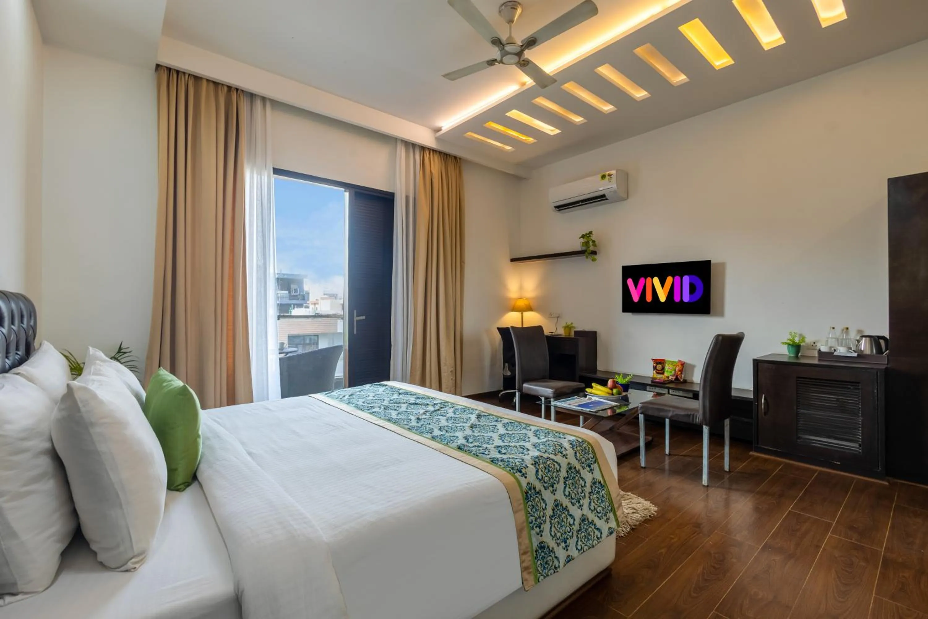 Bedroom, Bed in Vivid Boutique Hotel, Medanta, Gurugram