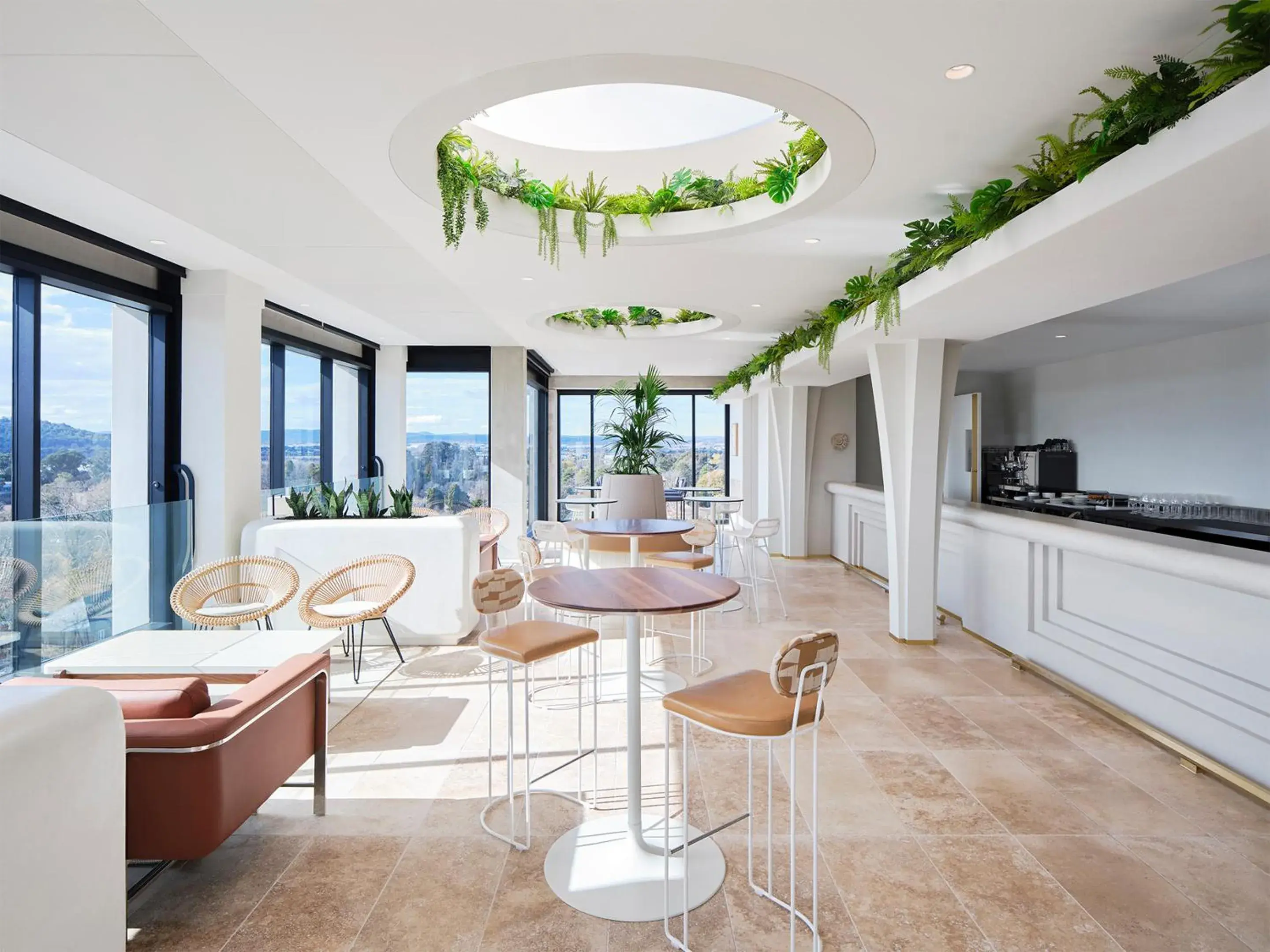 Lounge or bar in Burbury Hotel & Apartments Lounge or bar in Burbury Hotel & Apartments