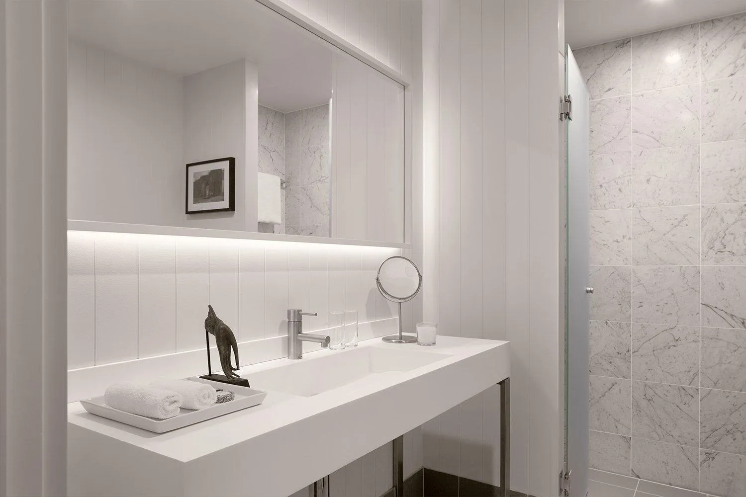 Bathroom in Burbury Hotel & Apartments