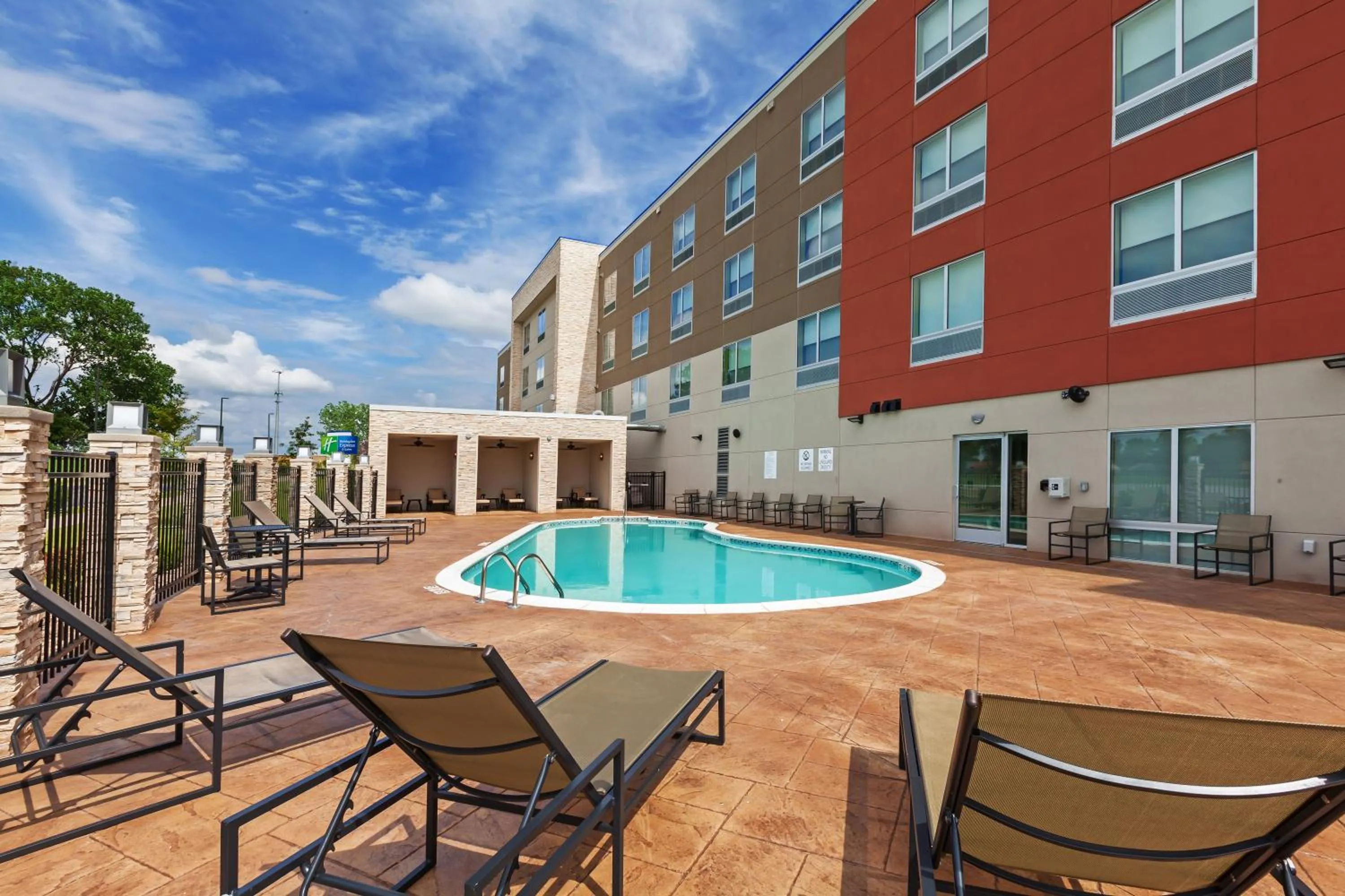Swimming pool in Holiday Inn Express & Suites Tulsa South - Woodland Hills by IHG