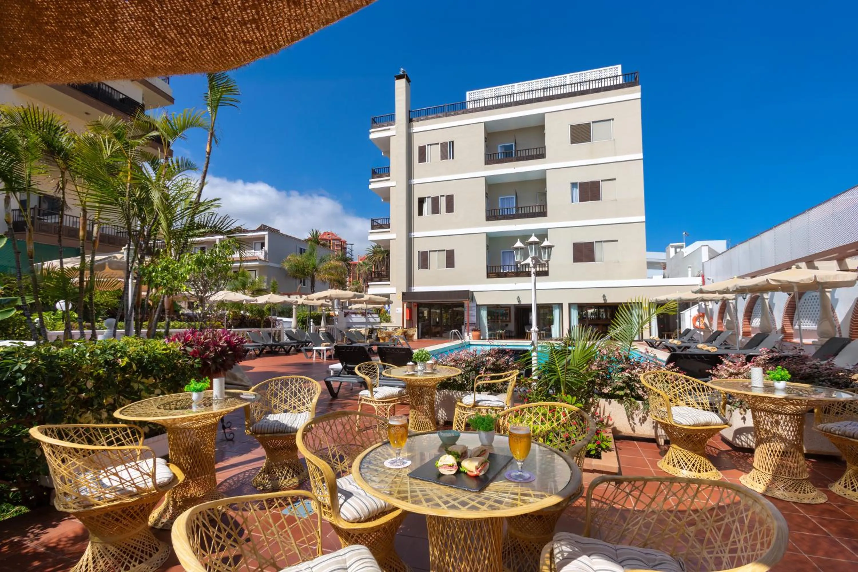 Restaurant/places to eat in Hotel Don Manolito