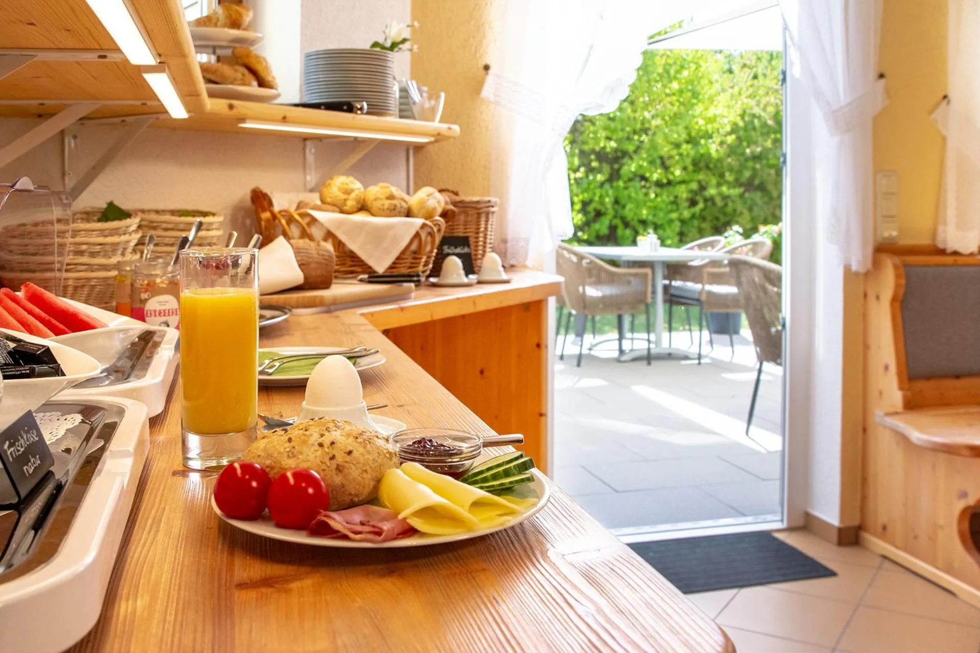 Buffet breakfast in Hotel am Schwanberg