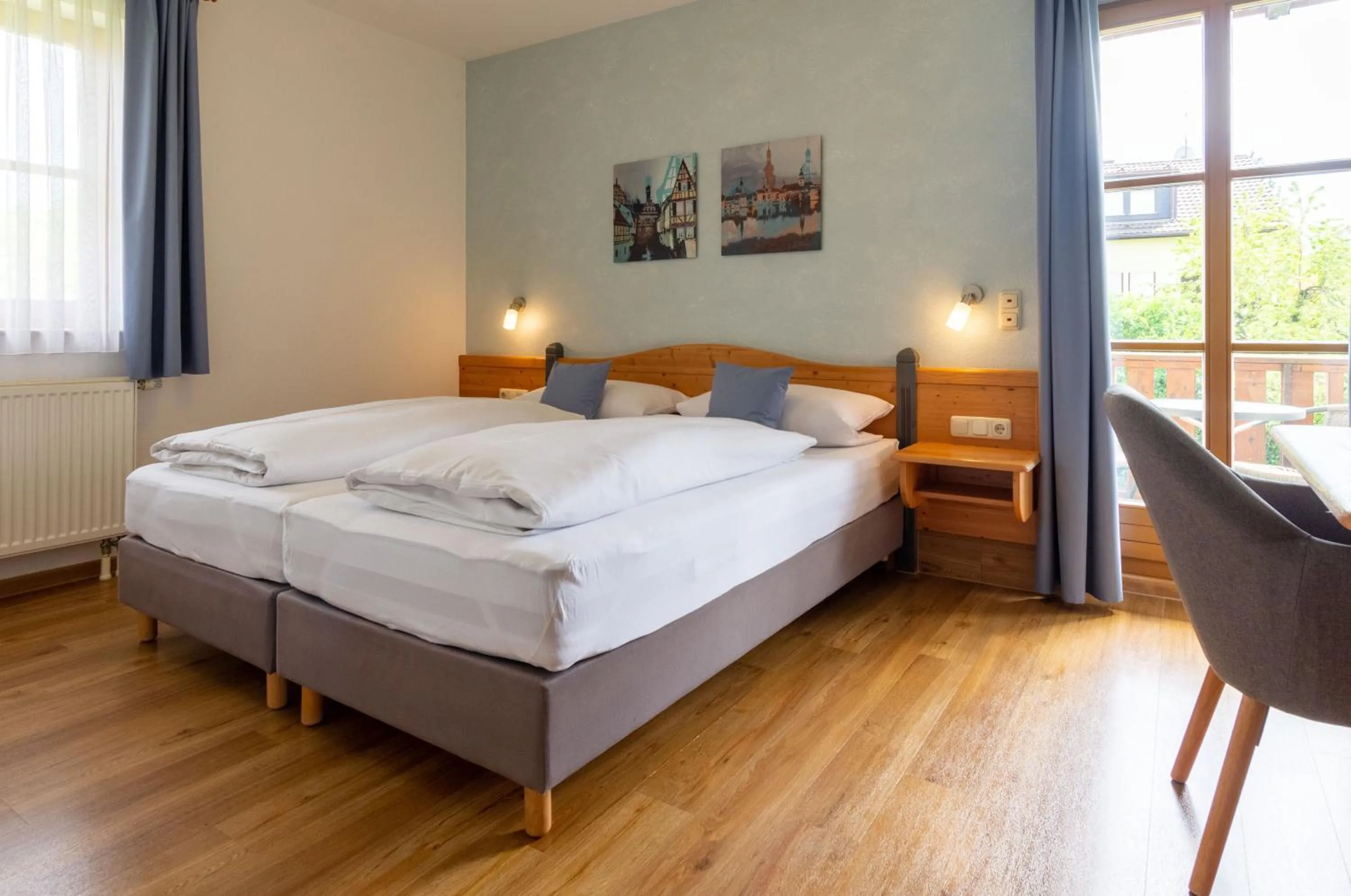 Photo of the whole room, Bed in Hotel am Schwanberg