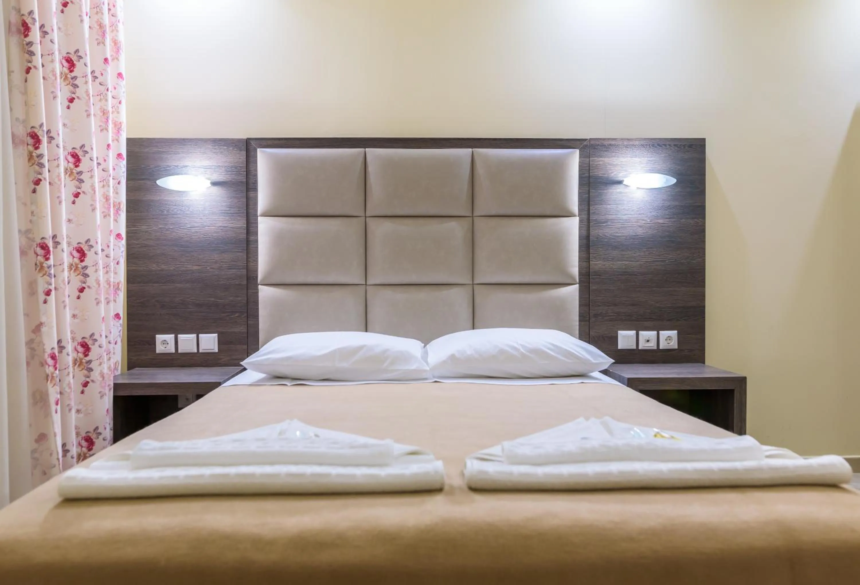 Bed in Santa Rosa Hotel & Beach