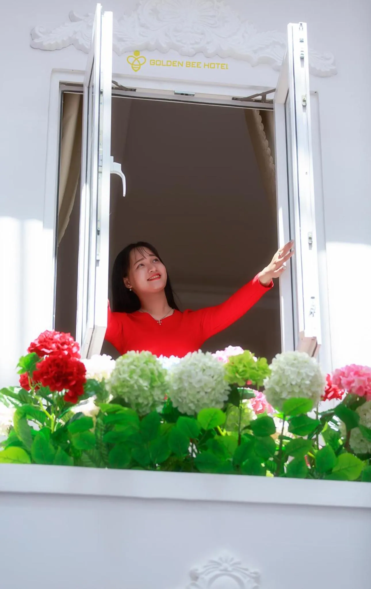 Decorative detail in Golden Bee Hotel