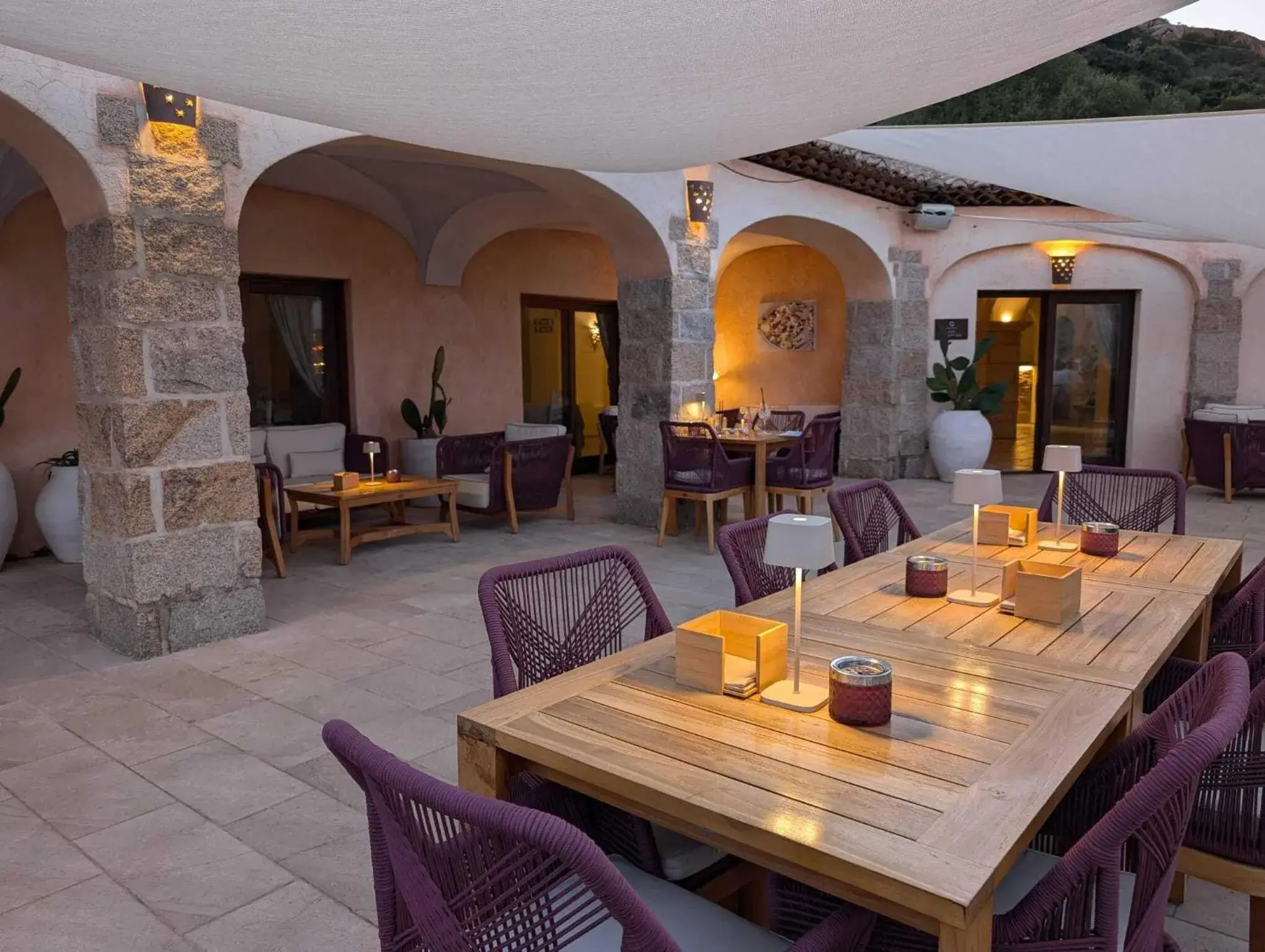 Lounge or bar in Moma Hotel Cannigione Lounge or bar in Moma Hotel Cannigione