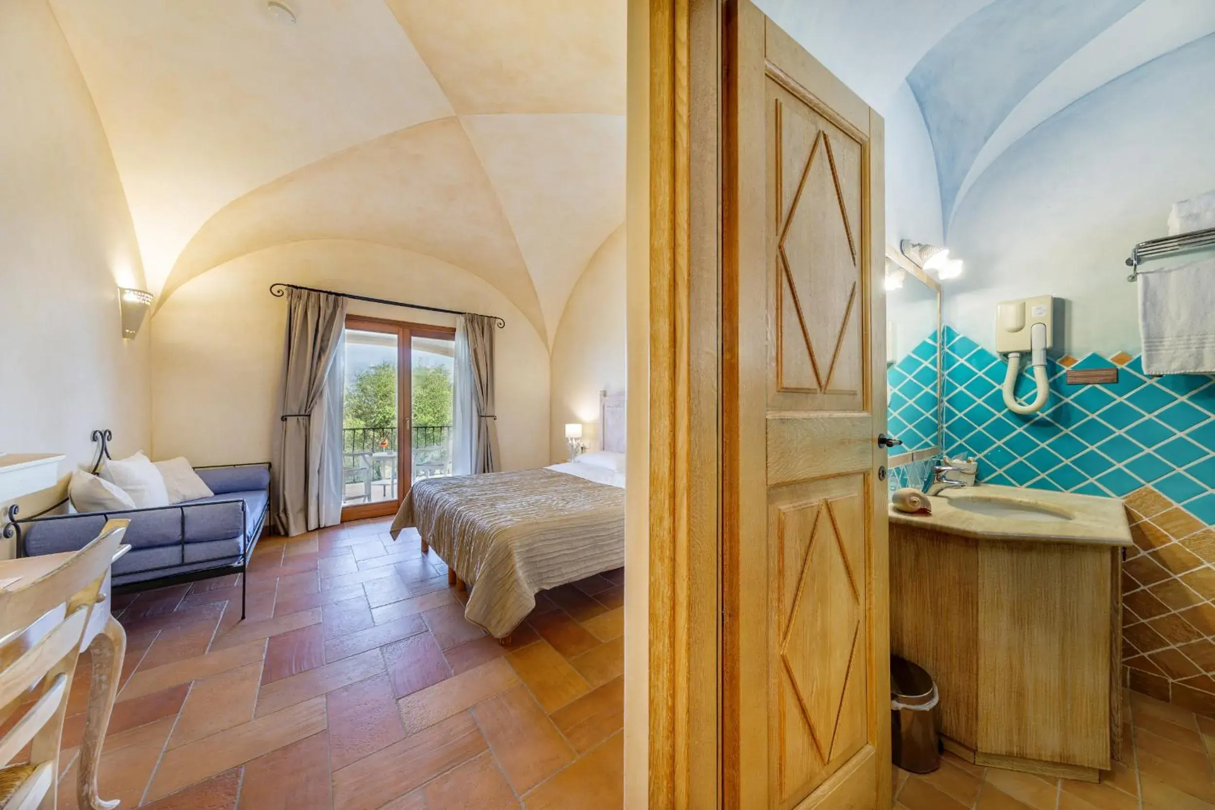 Bedroom, Bed in Moma Hotel Cannigione Bedroom, Bed in Moma Hotel Cannigione