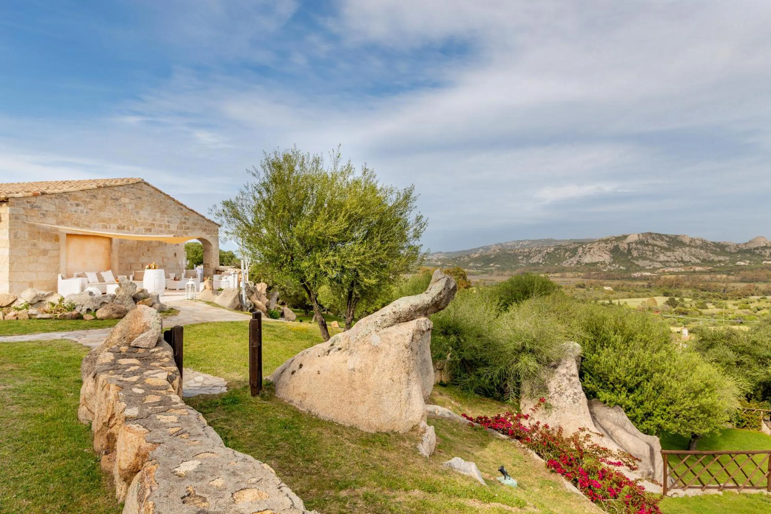 Garden in Moma Hotel Cannigione