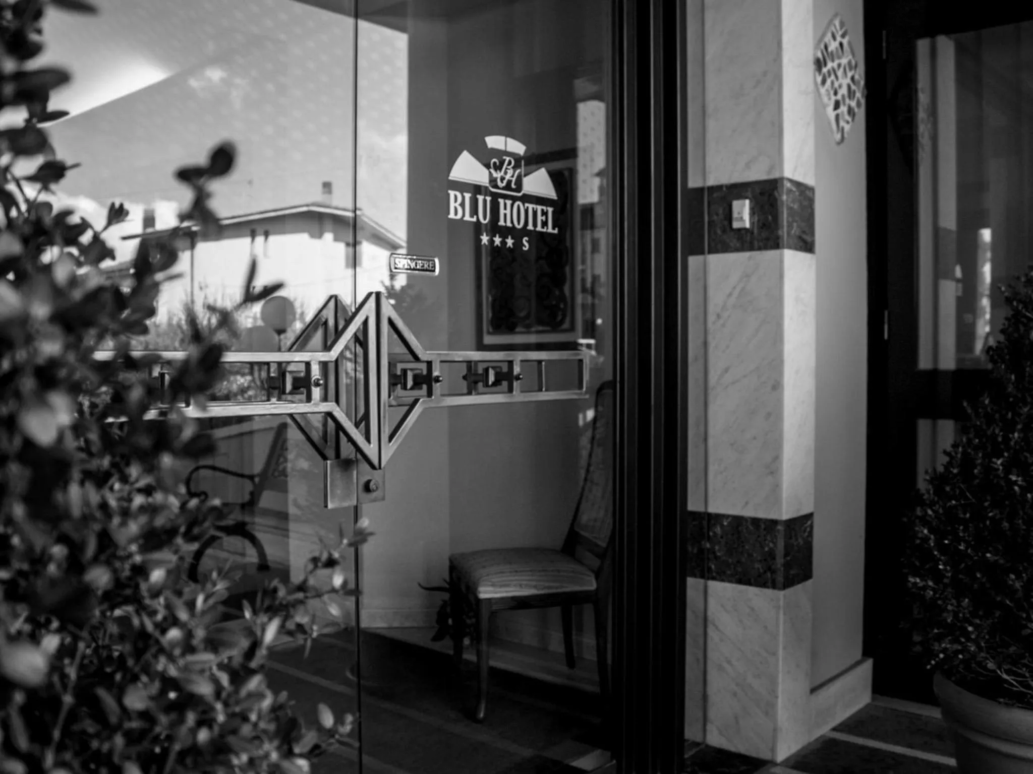 Facade/entrance in Blu Hotel