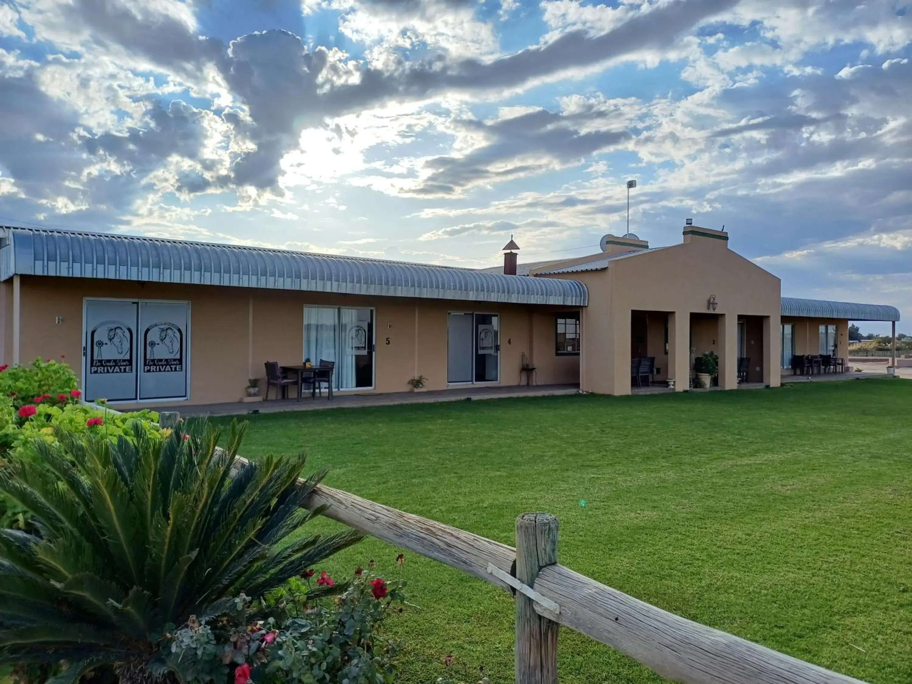 Augrabies De Oude Stoor Guesthouse Augrabies De Oude Stoor Guesthouse