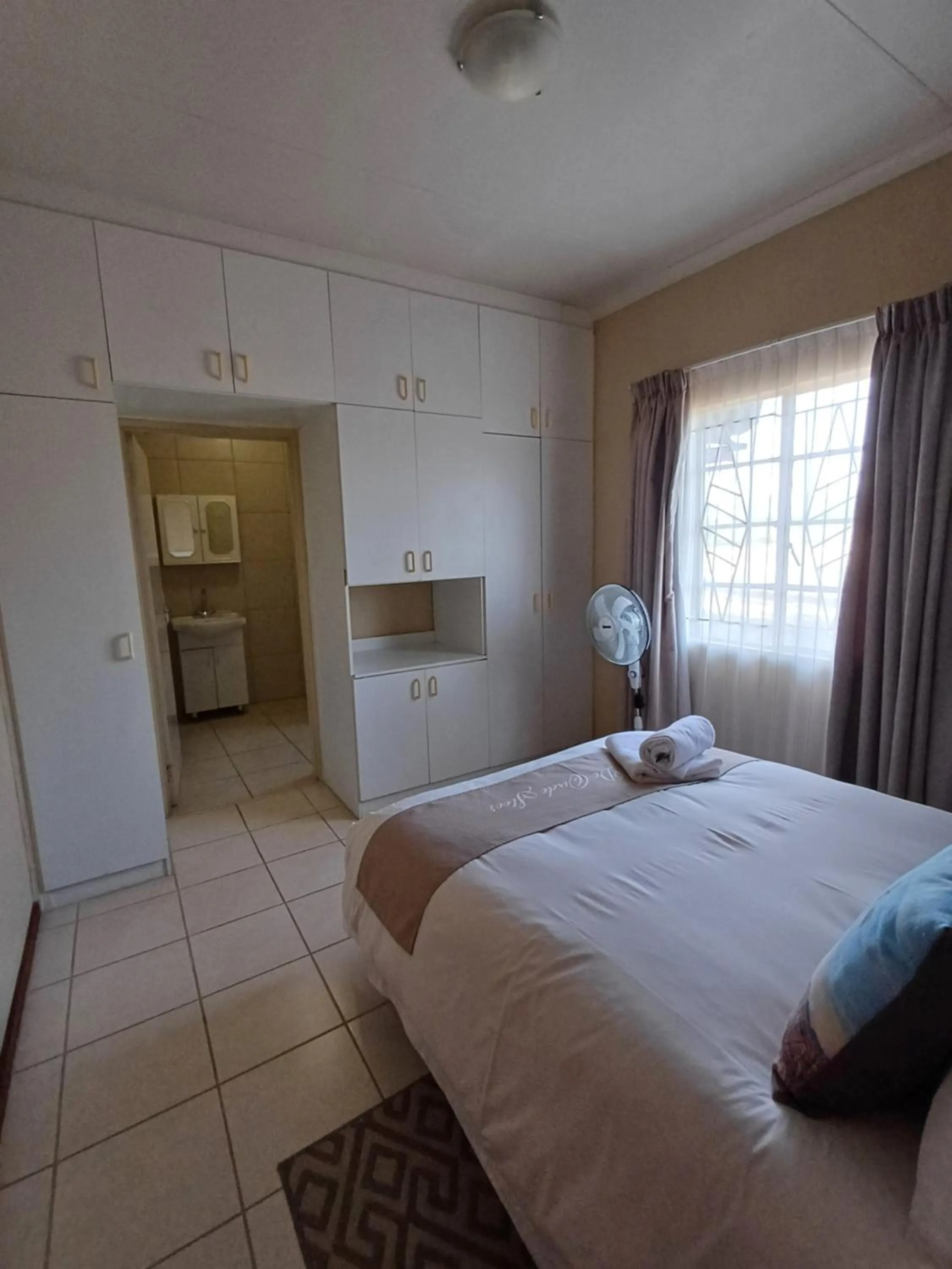 Bed in Augrabies De Oude Stoor Guesthouse