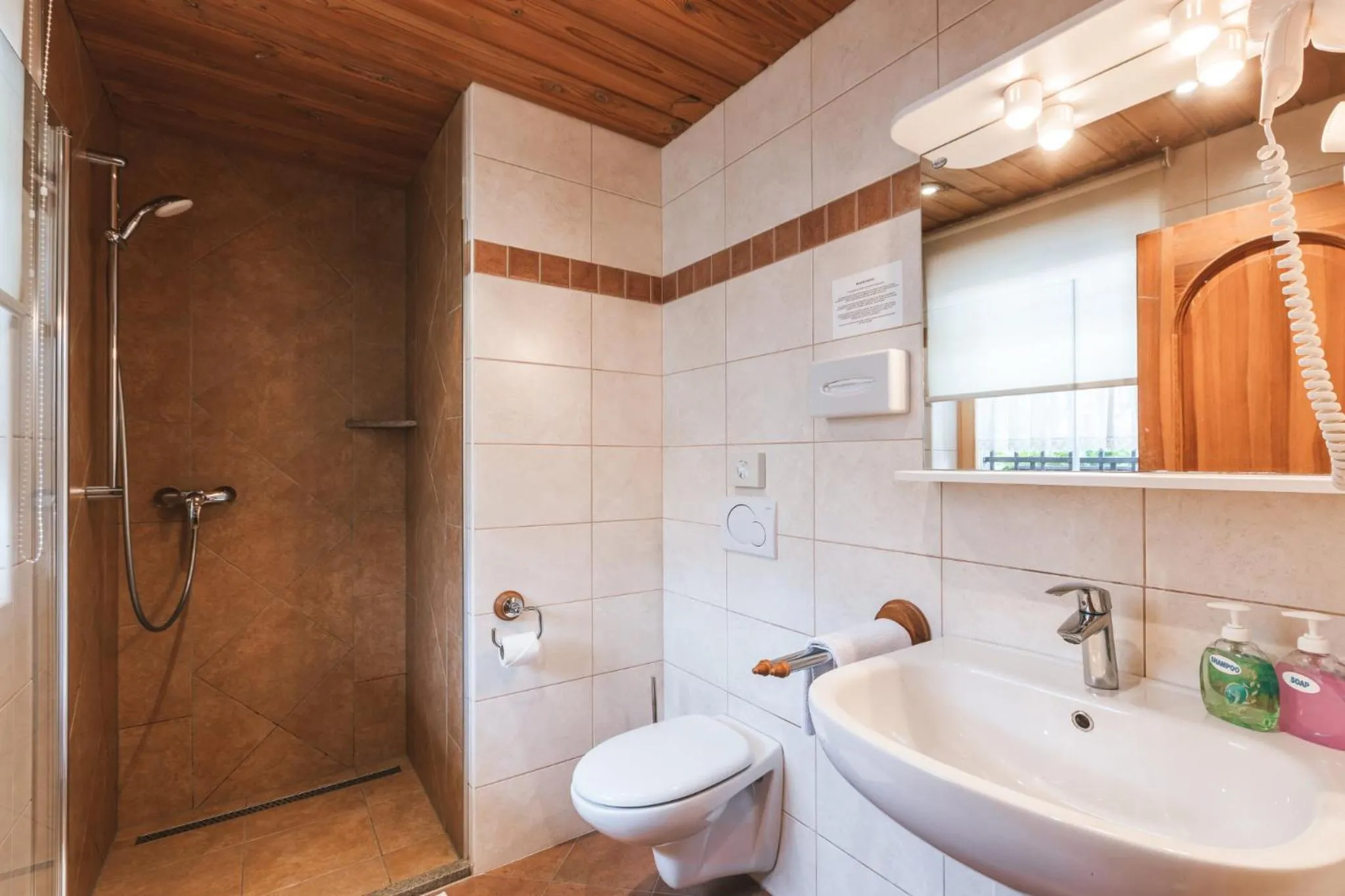 Toilet in Garni Hotel Berc
