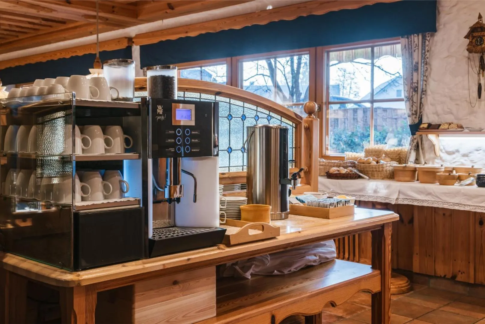 Coffee/tea facilities in Garni Hotel Berc