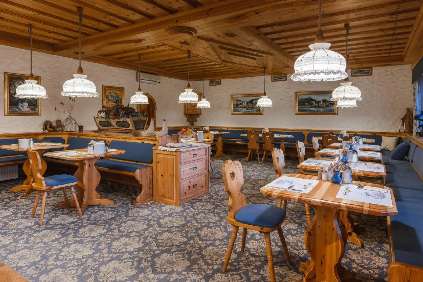 Breakfast in Garni Hotel Berc