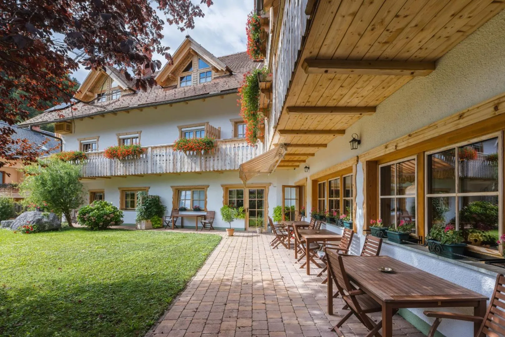 Property building in Garni Hotel Berc