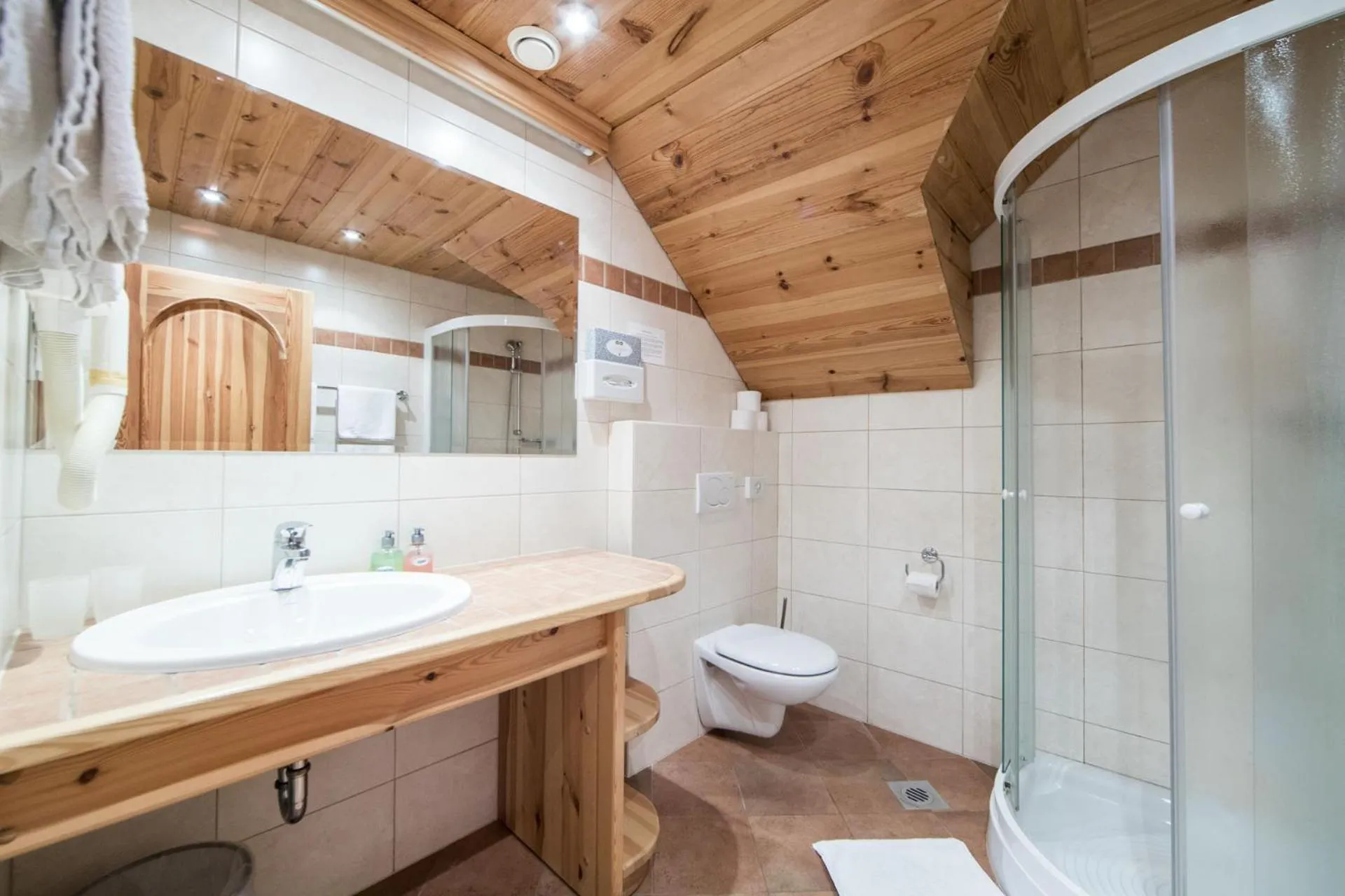 Shower in Garni Hotel Berc