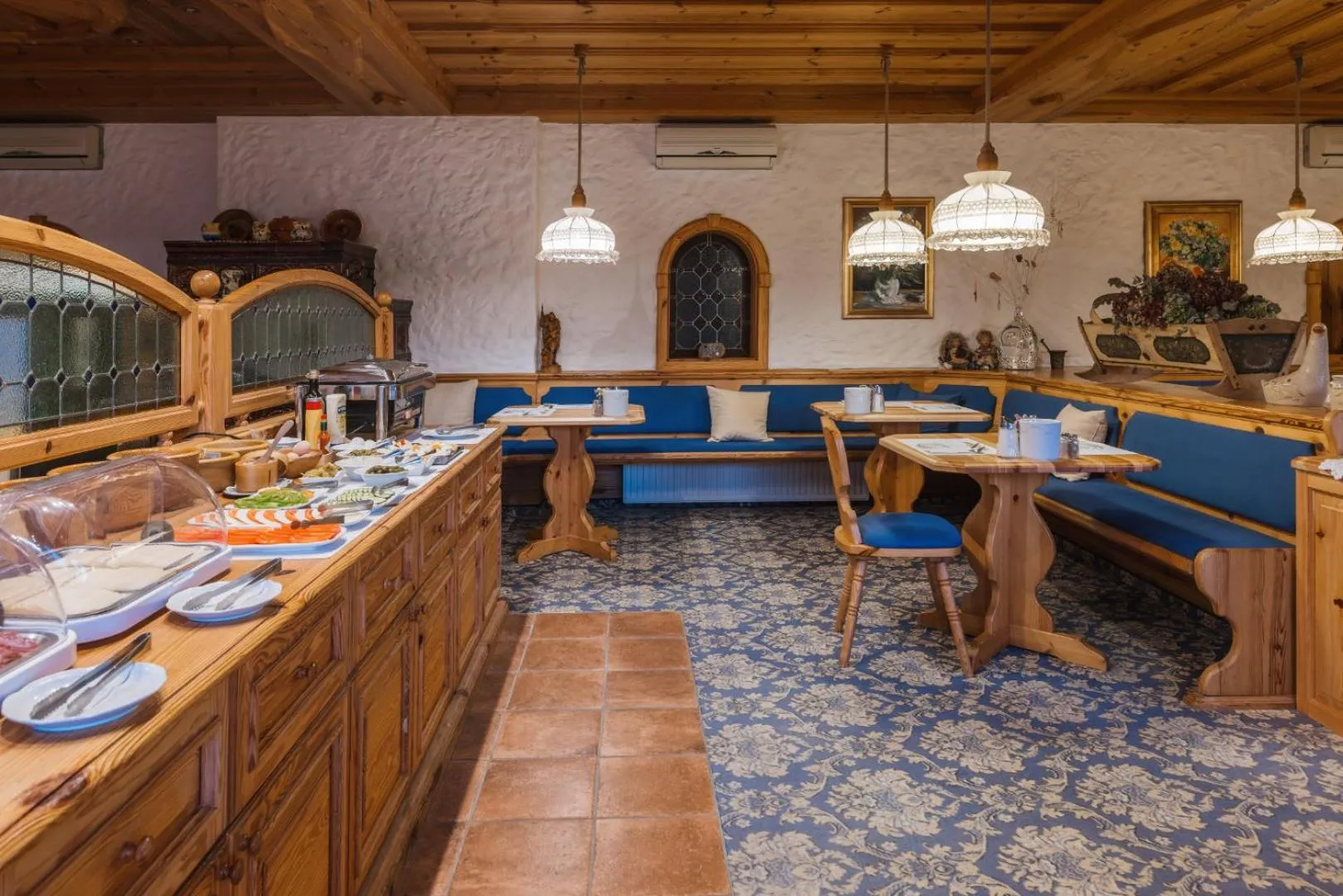 Food and drinks in Garni Hotel Berc