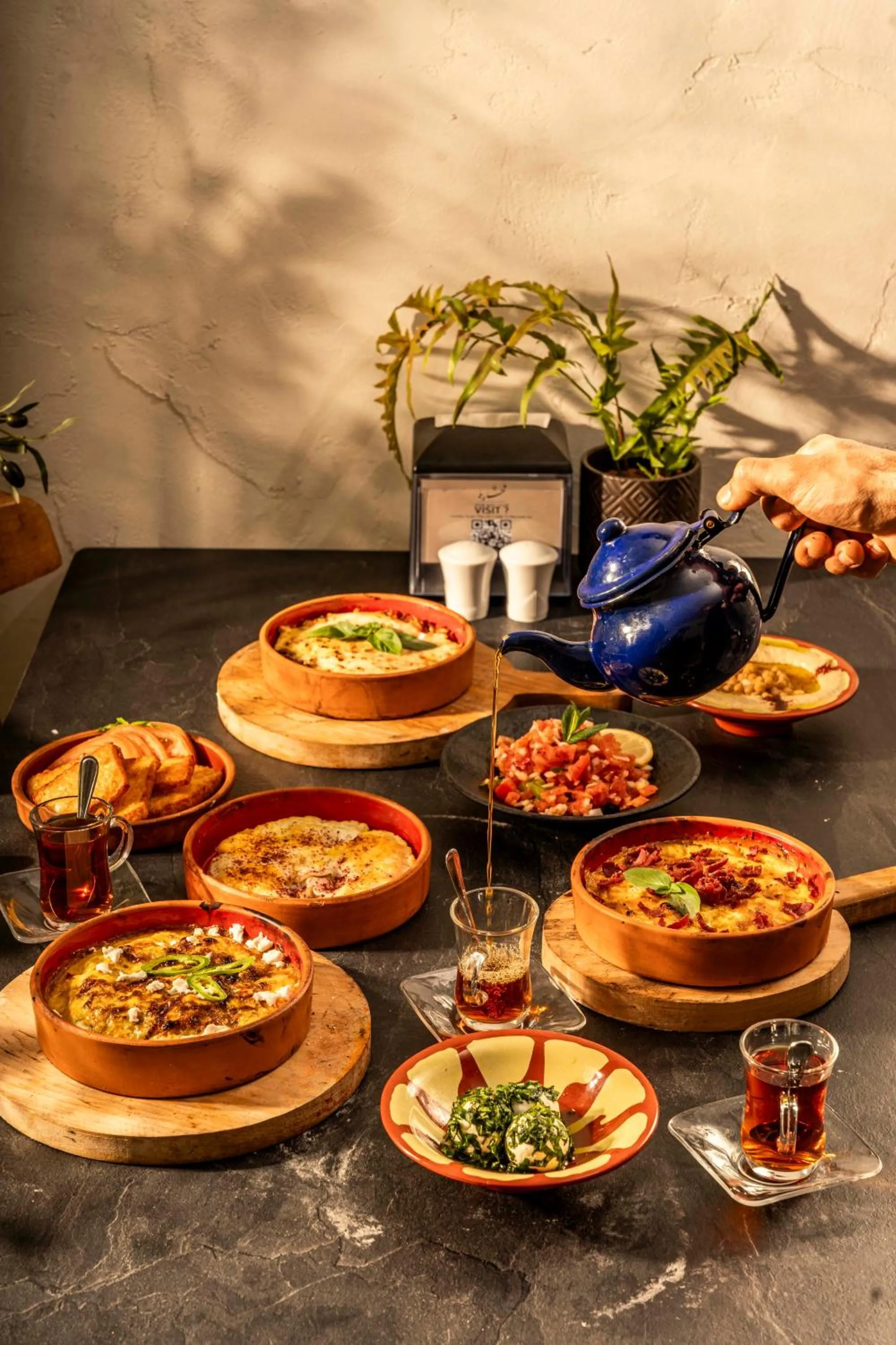 Restaurant/places to eat in Lacosta Hotel