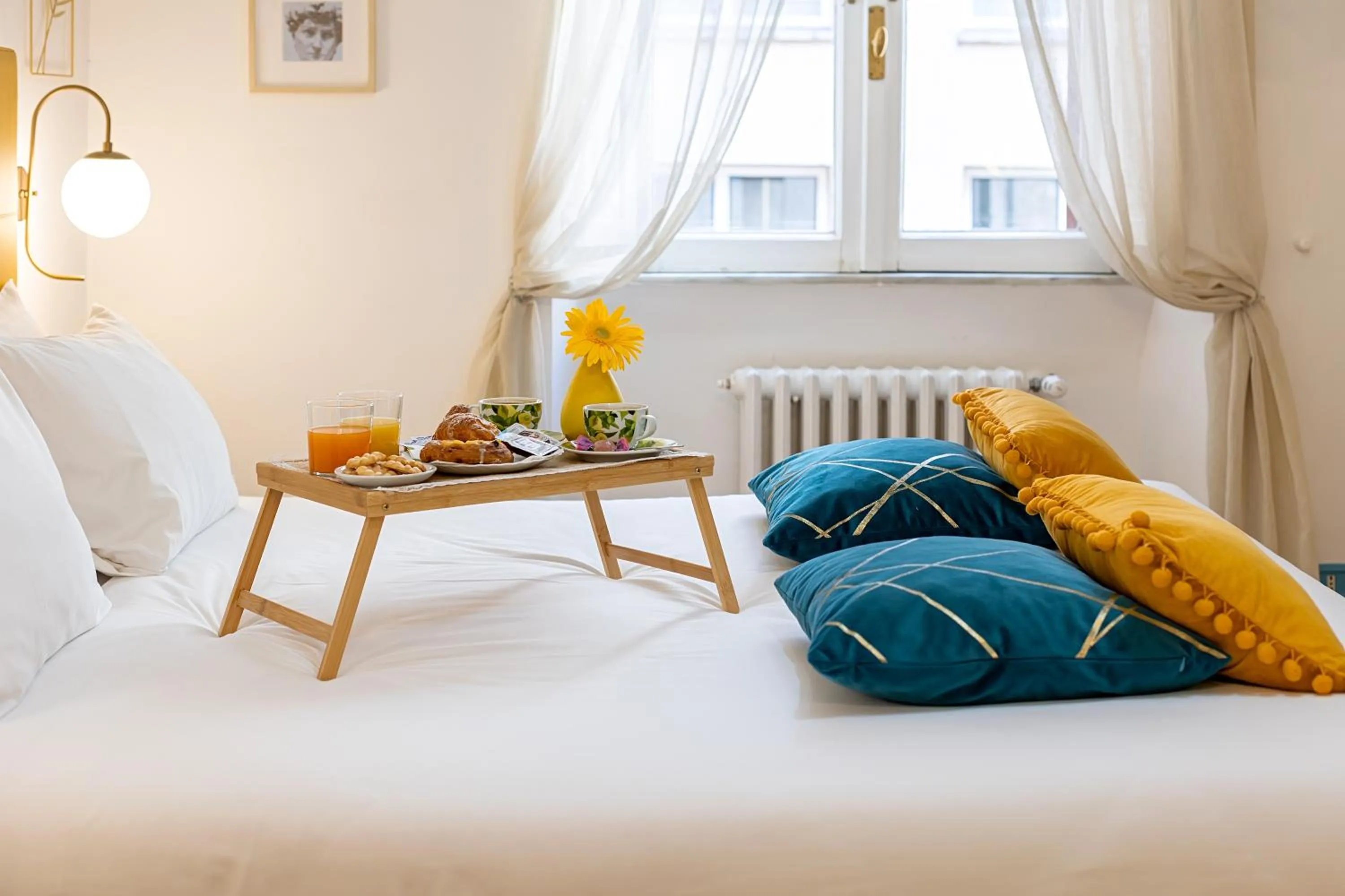 Decorative detail, Bed in Maison Vantaggio