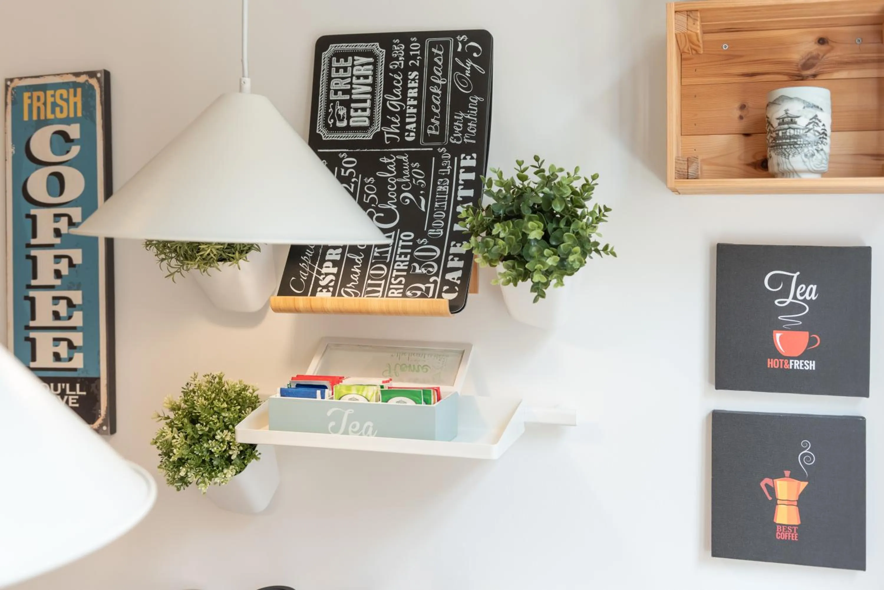 Decorative detail in Maison Vantaggio