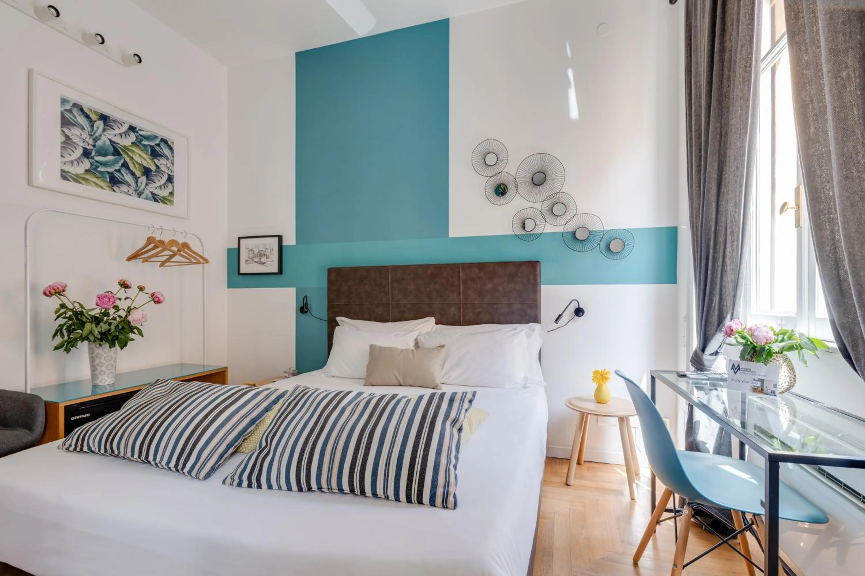 Decorative detail, Bed in Maison Vantaggio