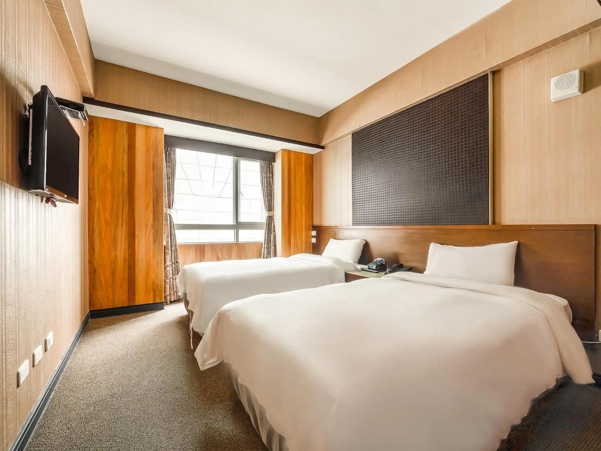 Photo of the whole room, Bed in CHECK inn Express Taichung Fengchia