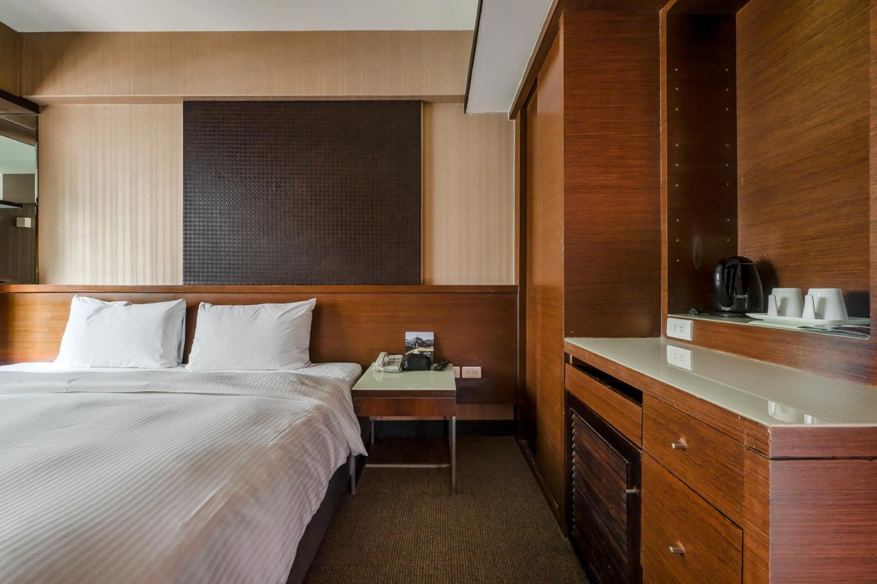 Bed in CHECK inn Express Taichung Fengchia