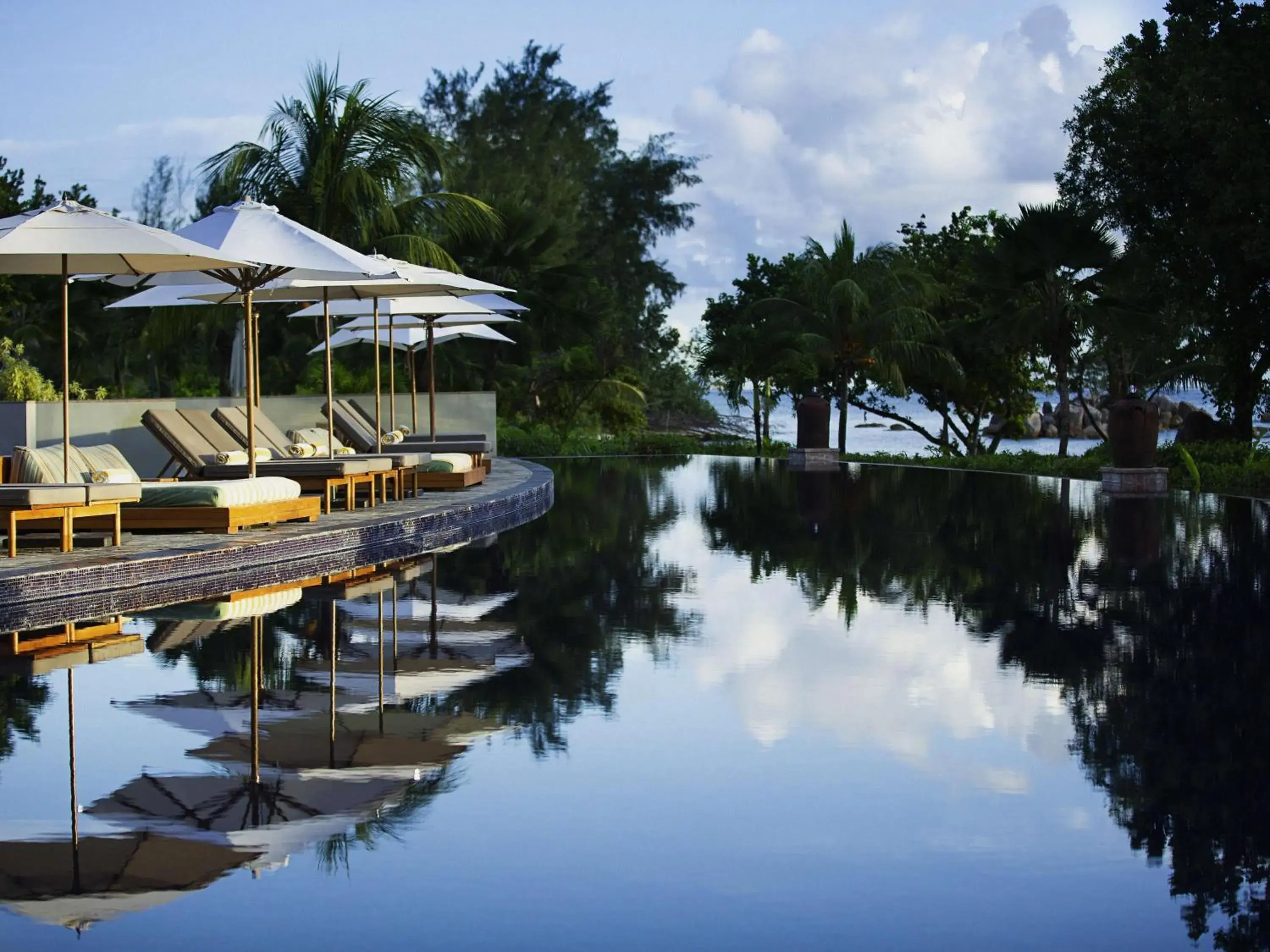 Property building in Raffles Seychelles Property building in Raffles Seychelles