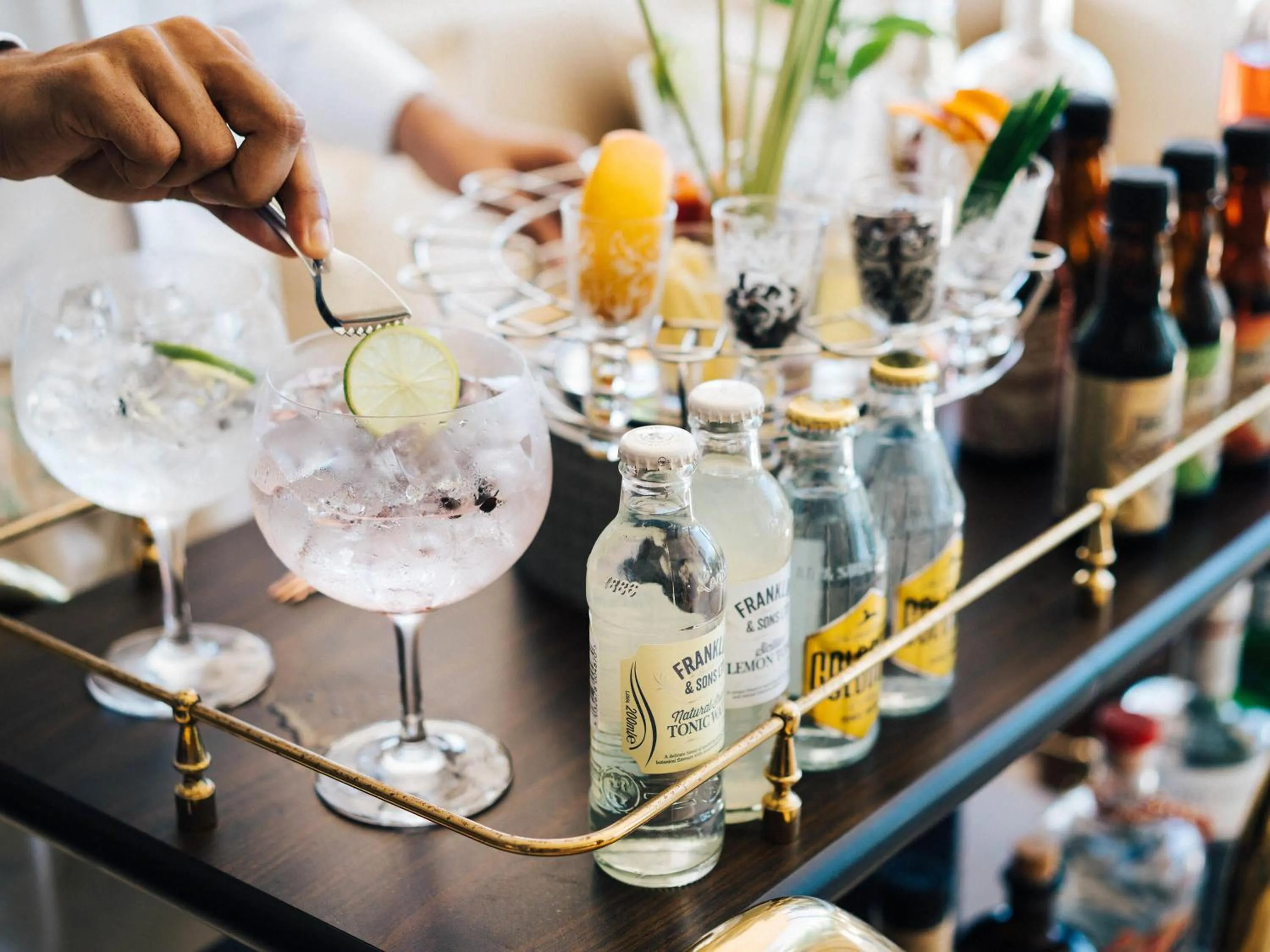 Lounge or bar in Raffles Seychelles