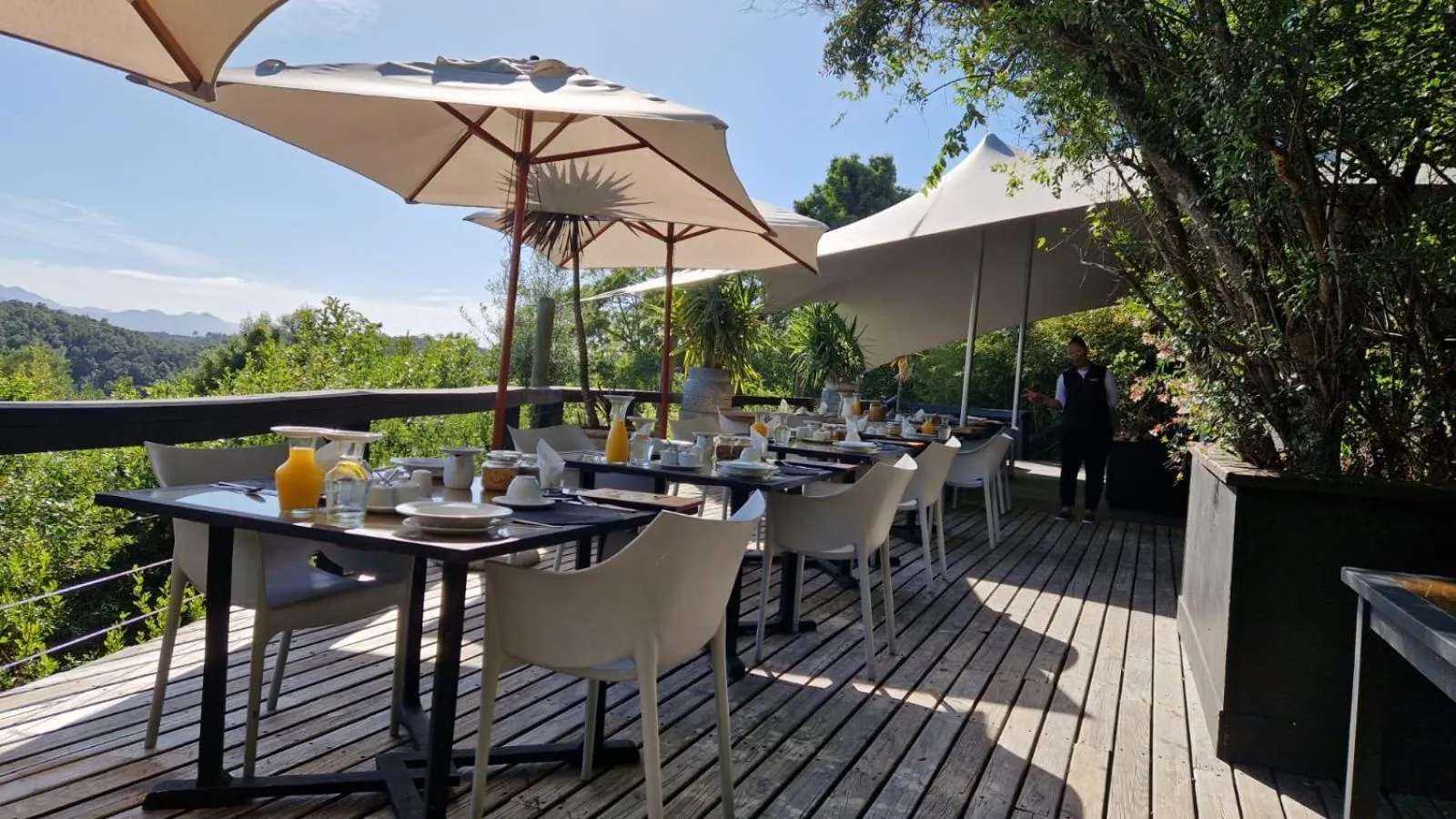 Restaurant/places to eat in Hog Hollow Country Lodge