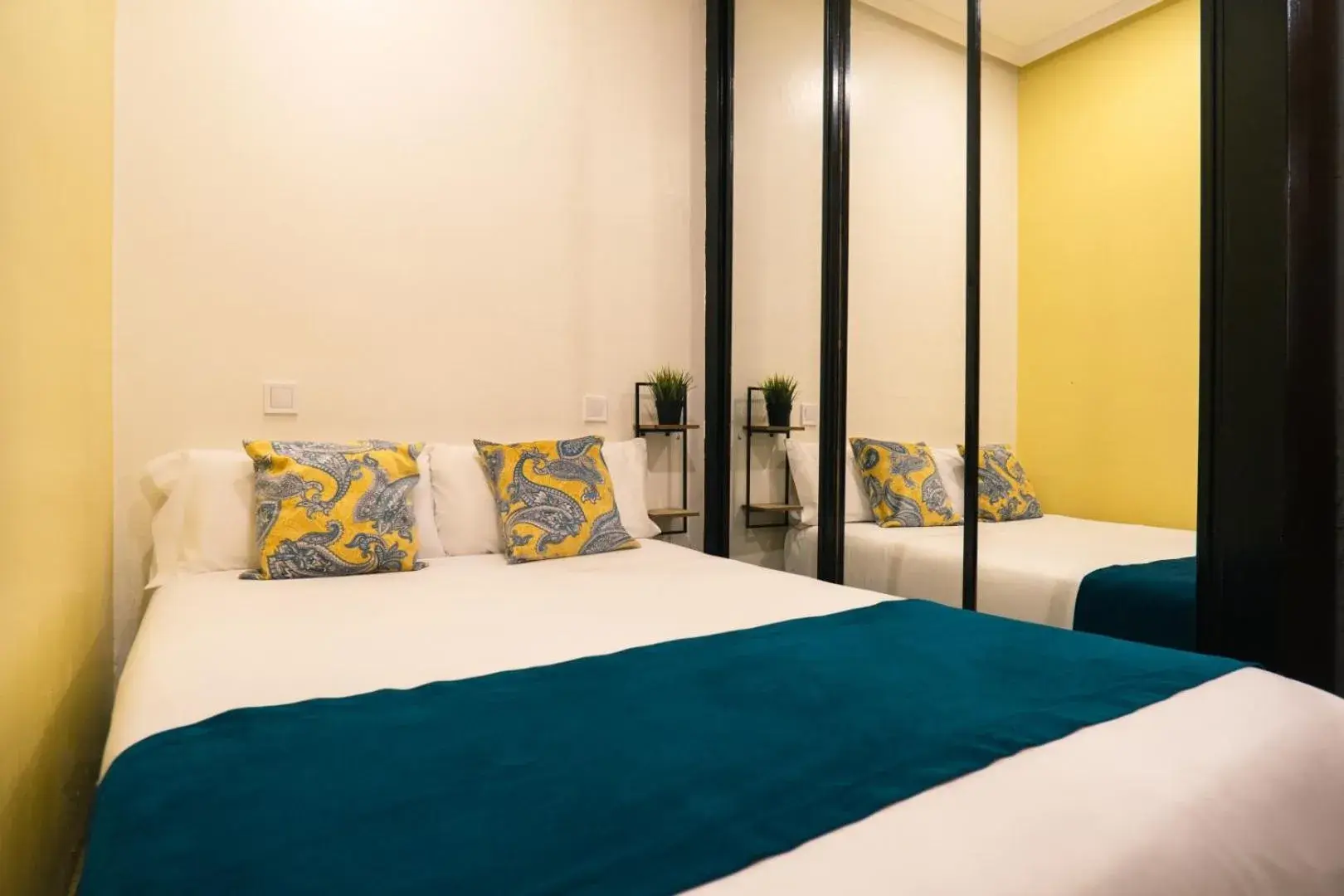 Bedroom in Smartr Madrid La Latina Bedroom in Smartr Madrid La Latina