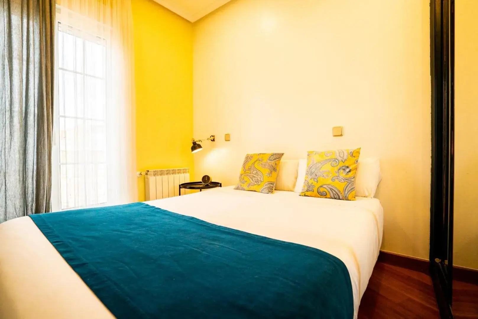 Bedroom in Smartr Madrid La Latina Bedroom in Smartr Madrid La Latina