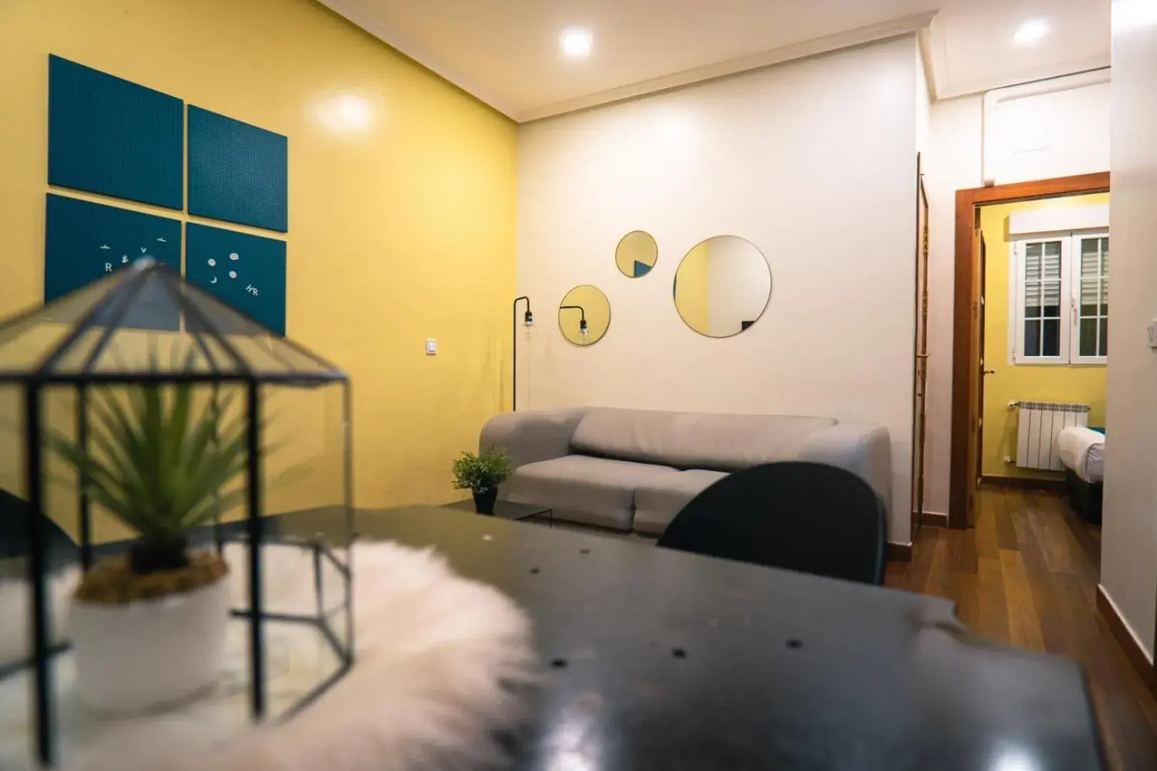 Seating area in Smartr Madrid La Latina Seating area in Smartr Madrid La Latina