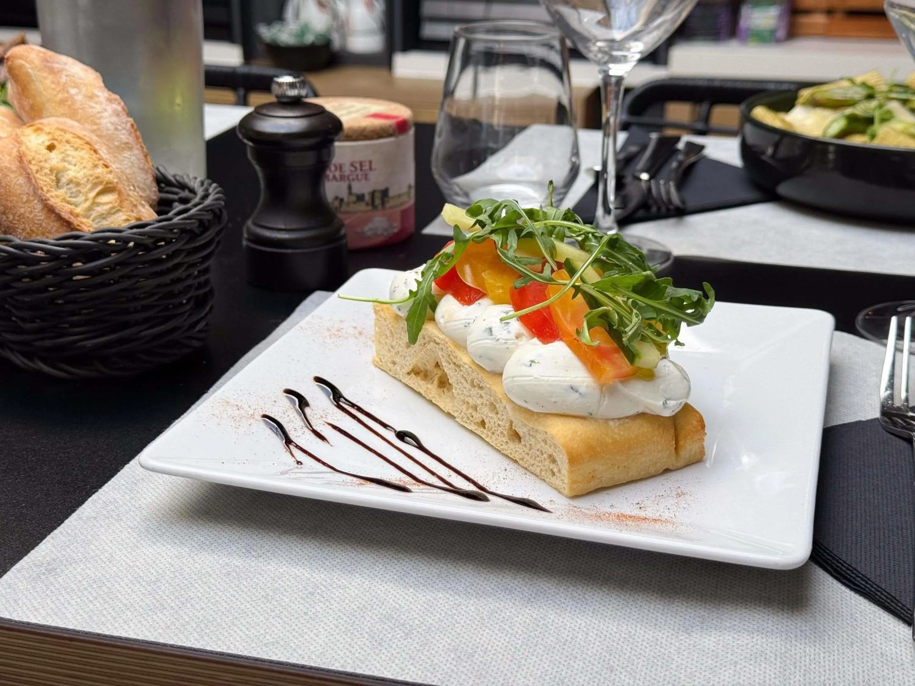 Property building in ibis Nîmes Ouest - A9