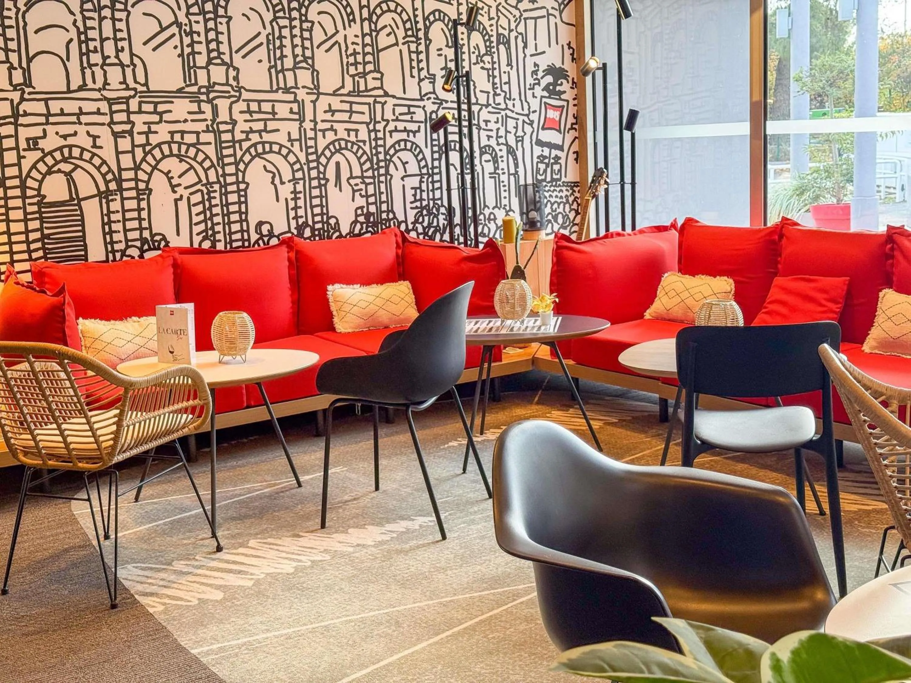 Property building in ibis Nîmes Ouest - A9