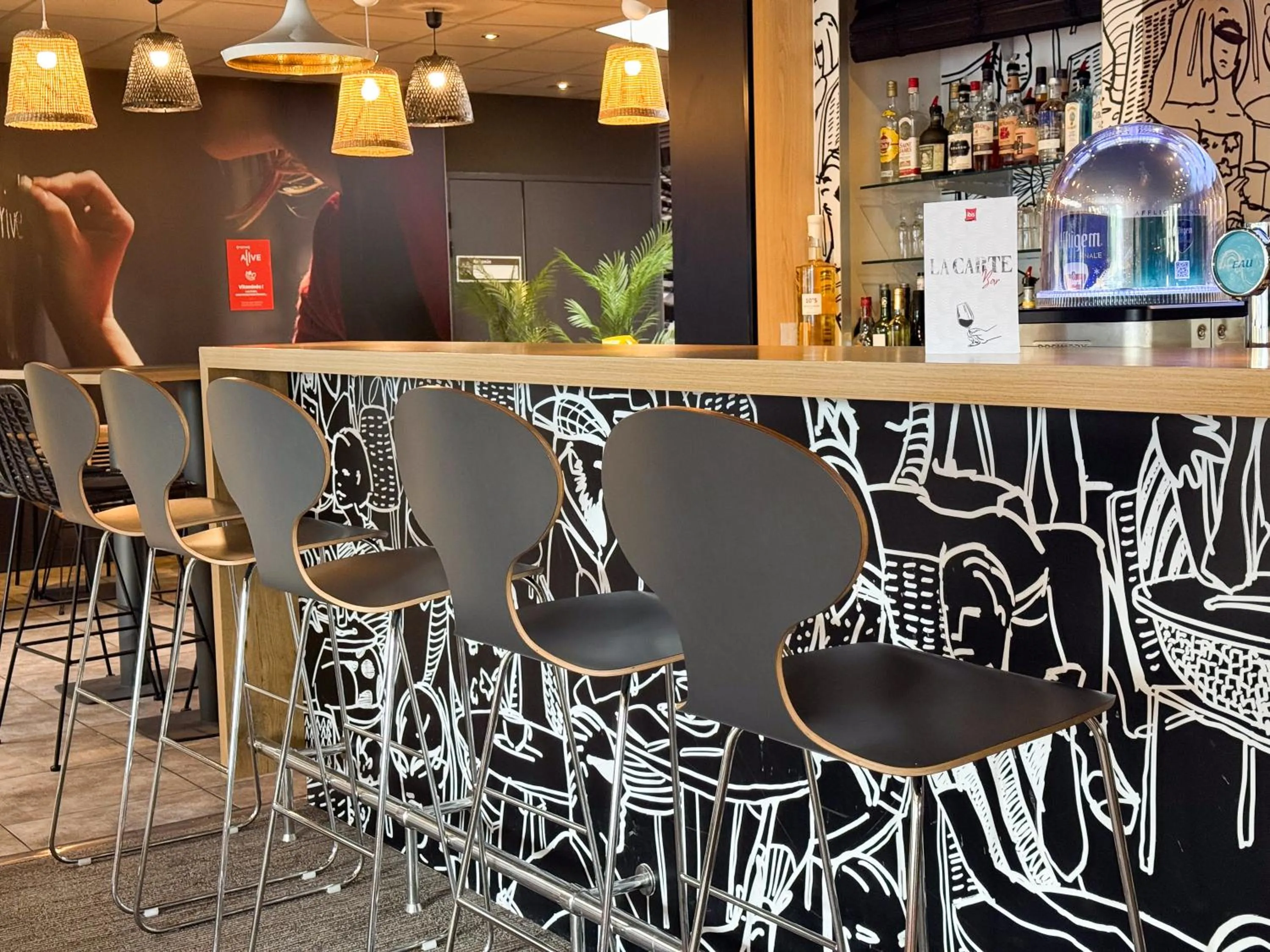 Lounge or bar in ibis Nîmes Ouest - A9
