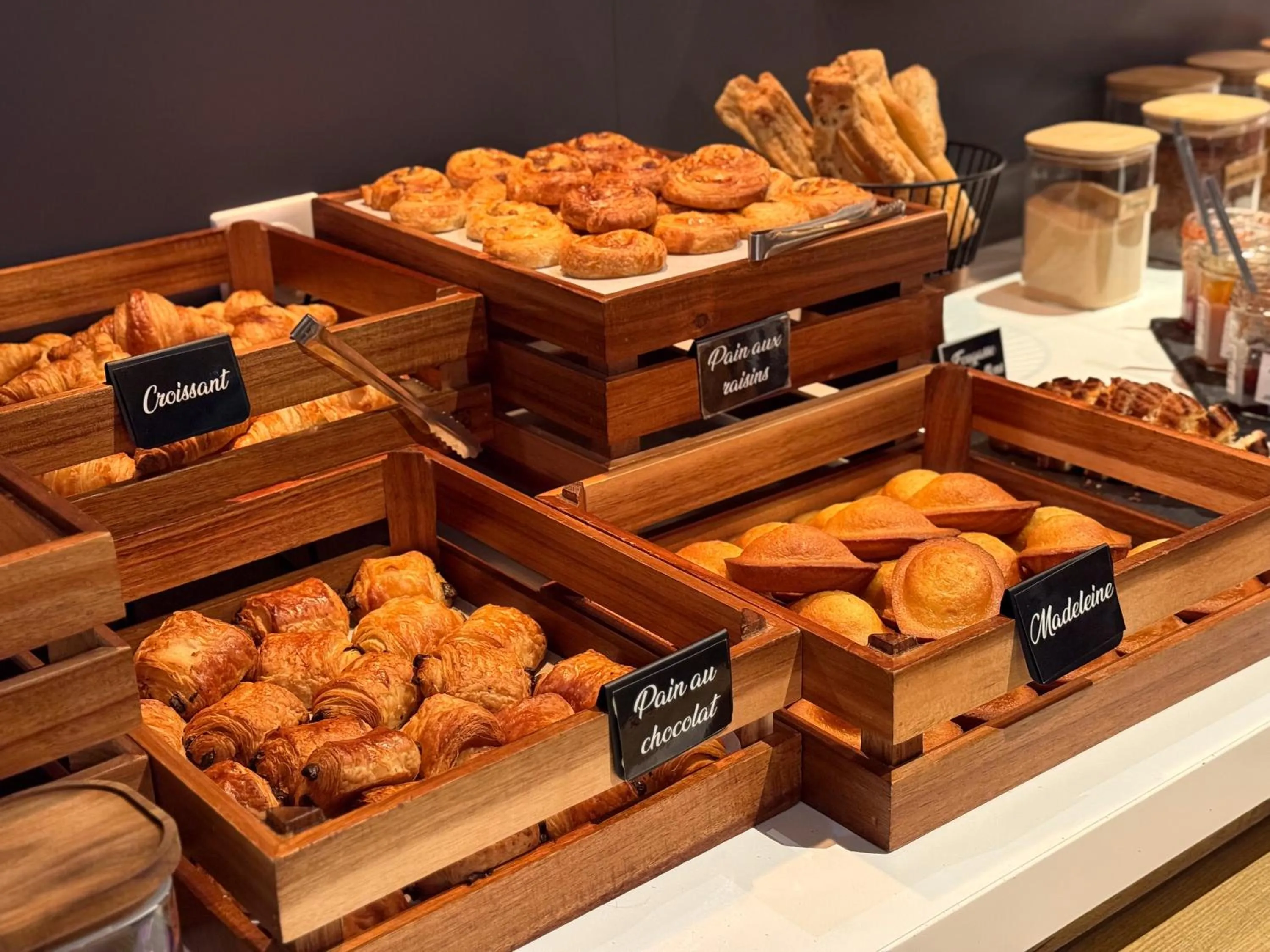 Breakfast in ibis Nîmes Ouest - A9