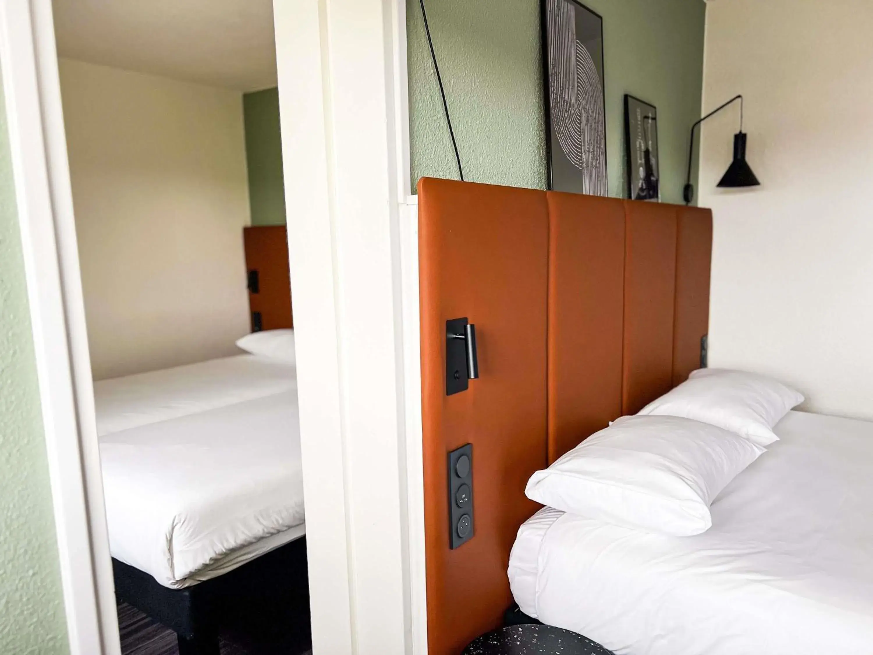 Bedroom, Bed in ibis Nîmes Ouest - A9 Bedroom, Bed in ibis Nîmes Ouest - A9