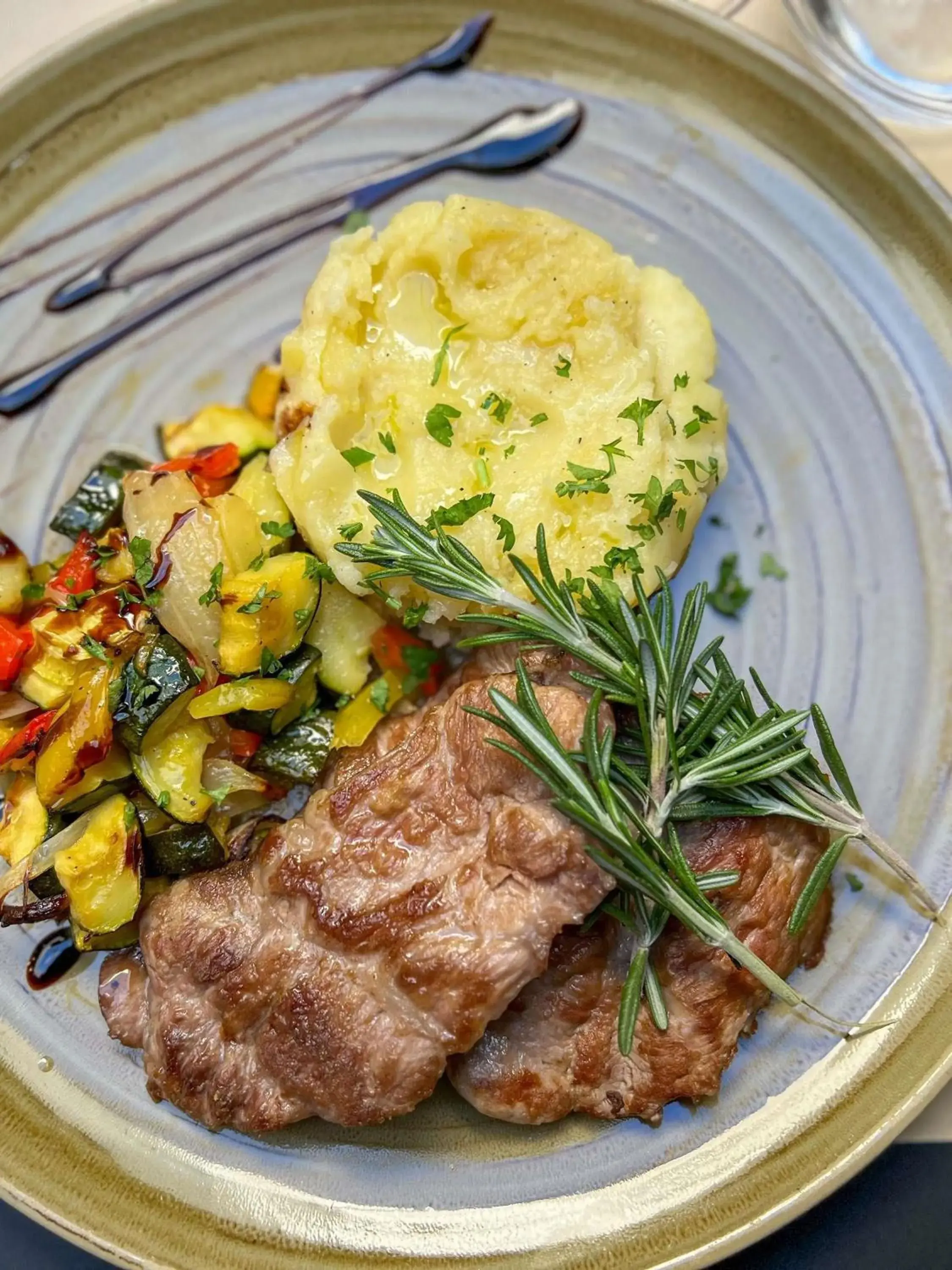 Restaurant/places to eat in ibis Nîmes Ouest - A9 Restaurant/places to eat in ibis Nîmes Ouest - A9