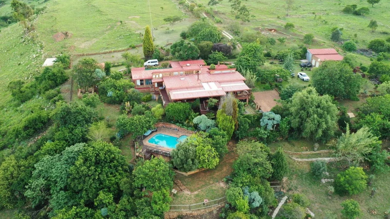 Garden in Acra-Retreat Mountain View Lodge