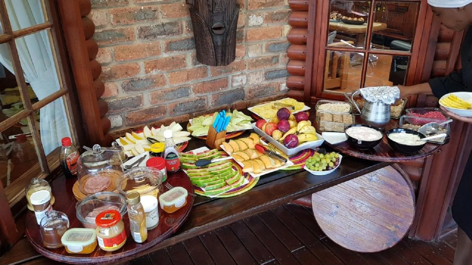Patio in Acra-Retreat Mountain View Lodge