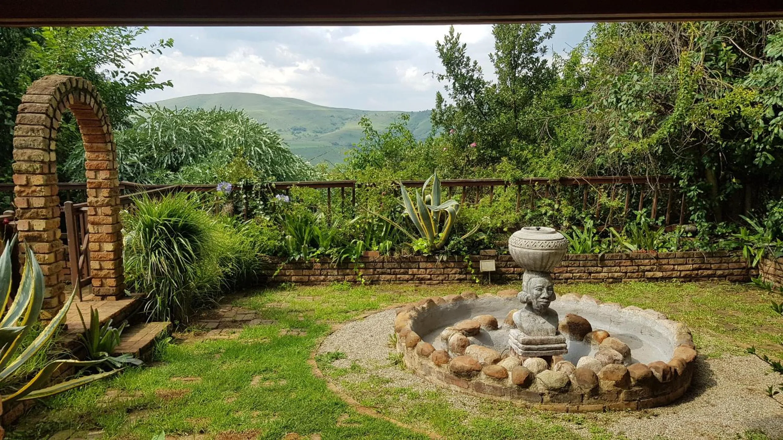 Garden in Acra-Retreat Mountain View Lodge