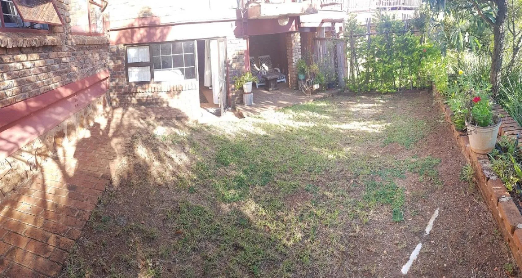 Garden in Acra-Retreat Mountain View Lodge