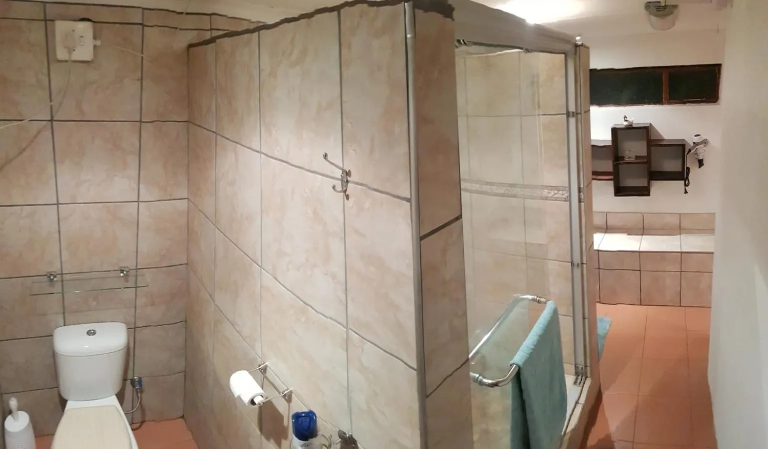Shower in Acra-Retreat Mountain View Lodge